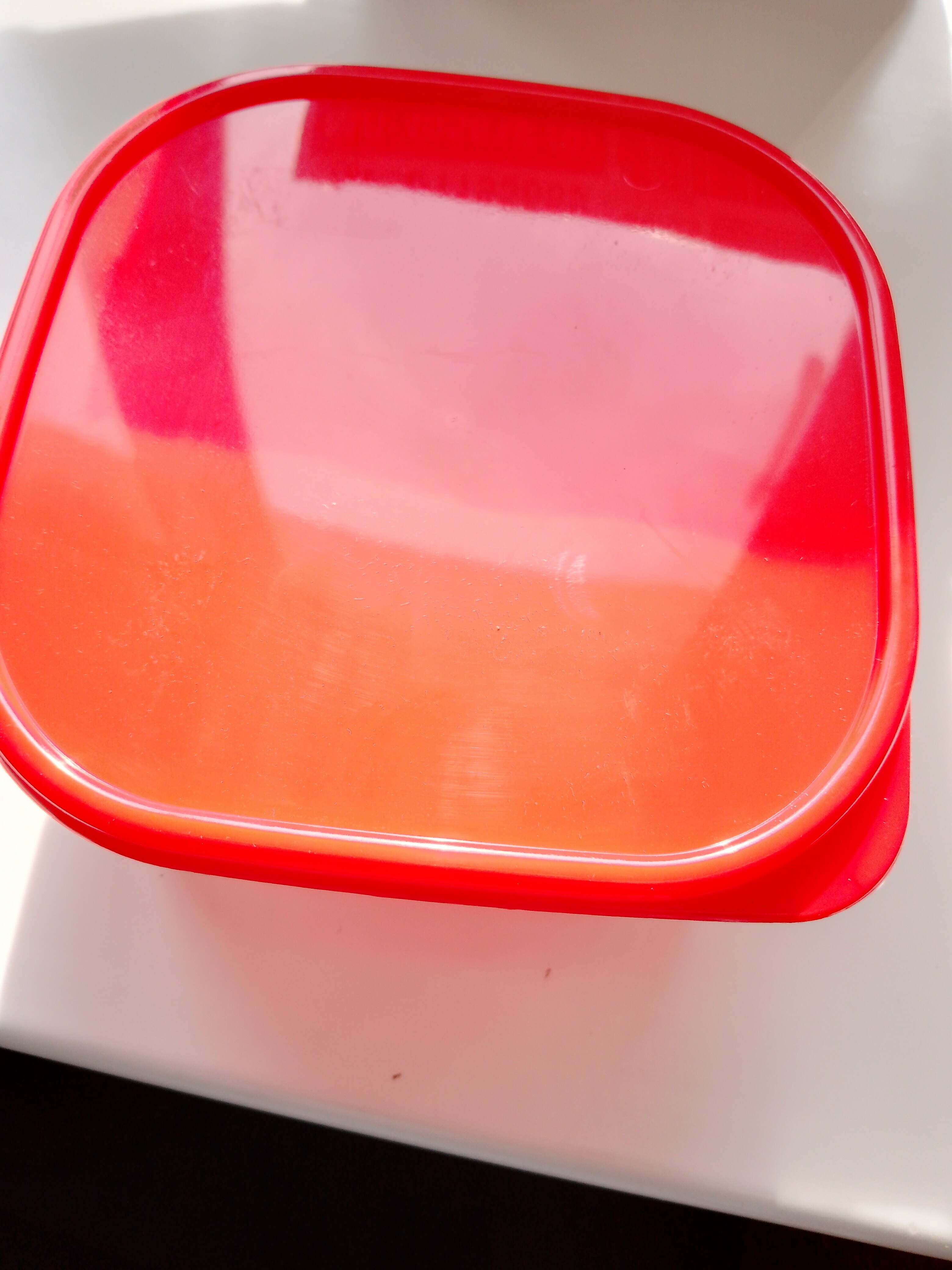 Фотография покупателя товара Контейнер квадратный Доляна, пищевой, 700 мл, цвет красный - Фото 1