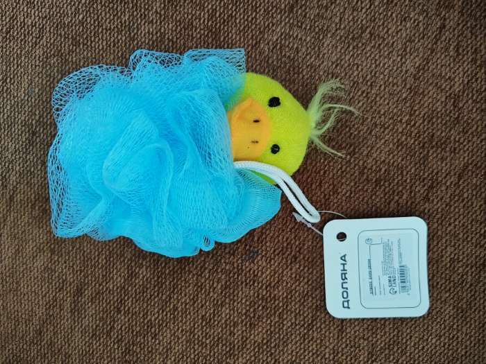 Фотография покупателя товара Мочалка детская с мягкой игрушкой Доляна «Зверята», 20 гр, игрушка и цвет МИКС