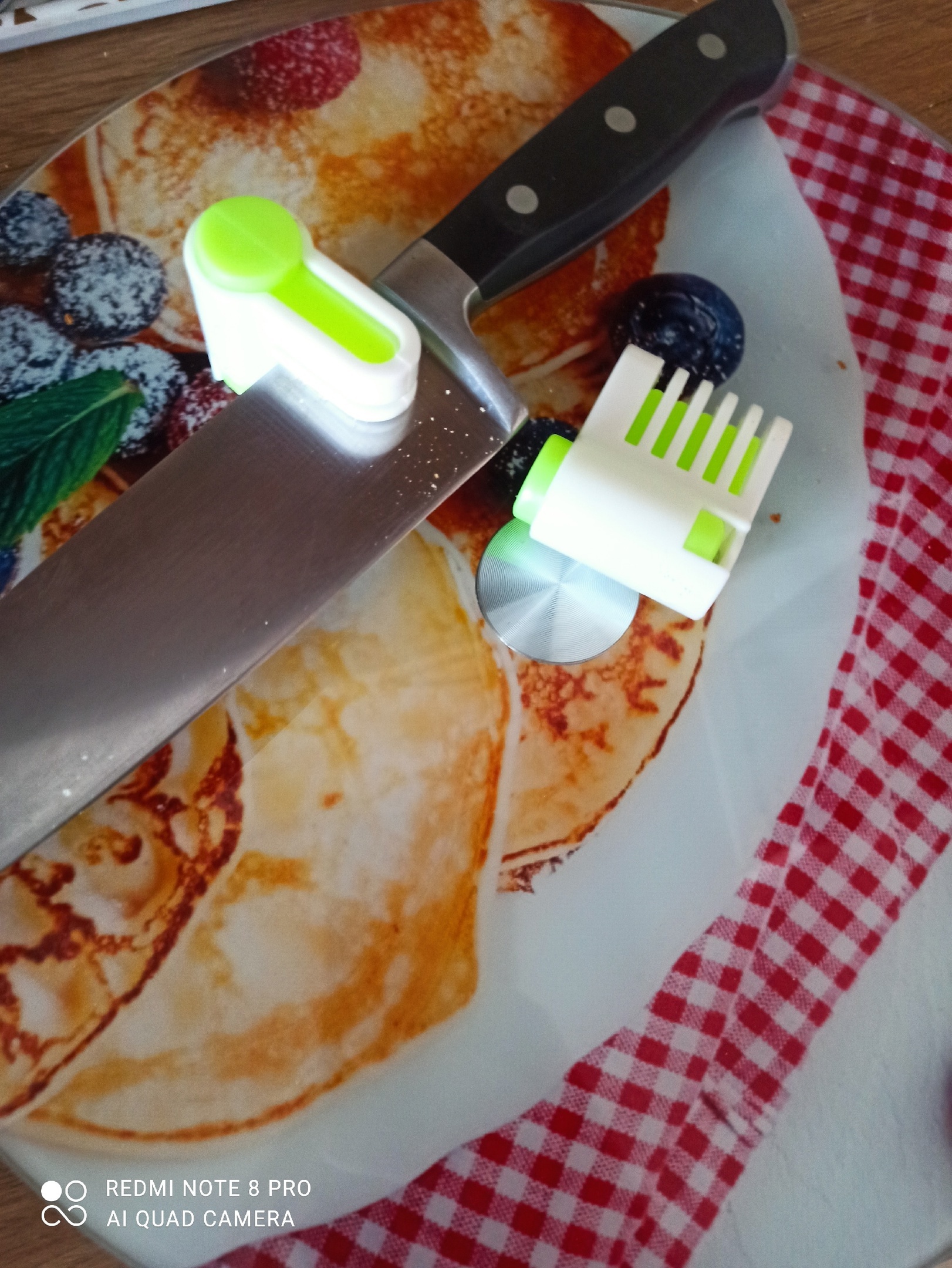 Фотография покупателя товара Фиксатор ножа для нарезания коржей Доляна, 9×5×2 см - Фото 3