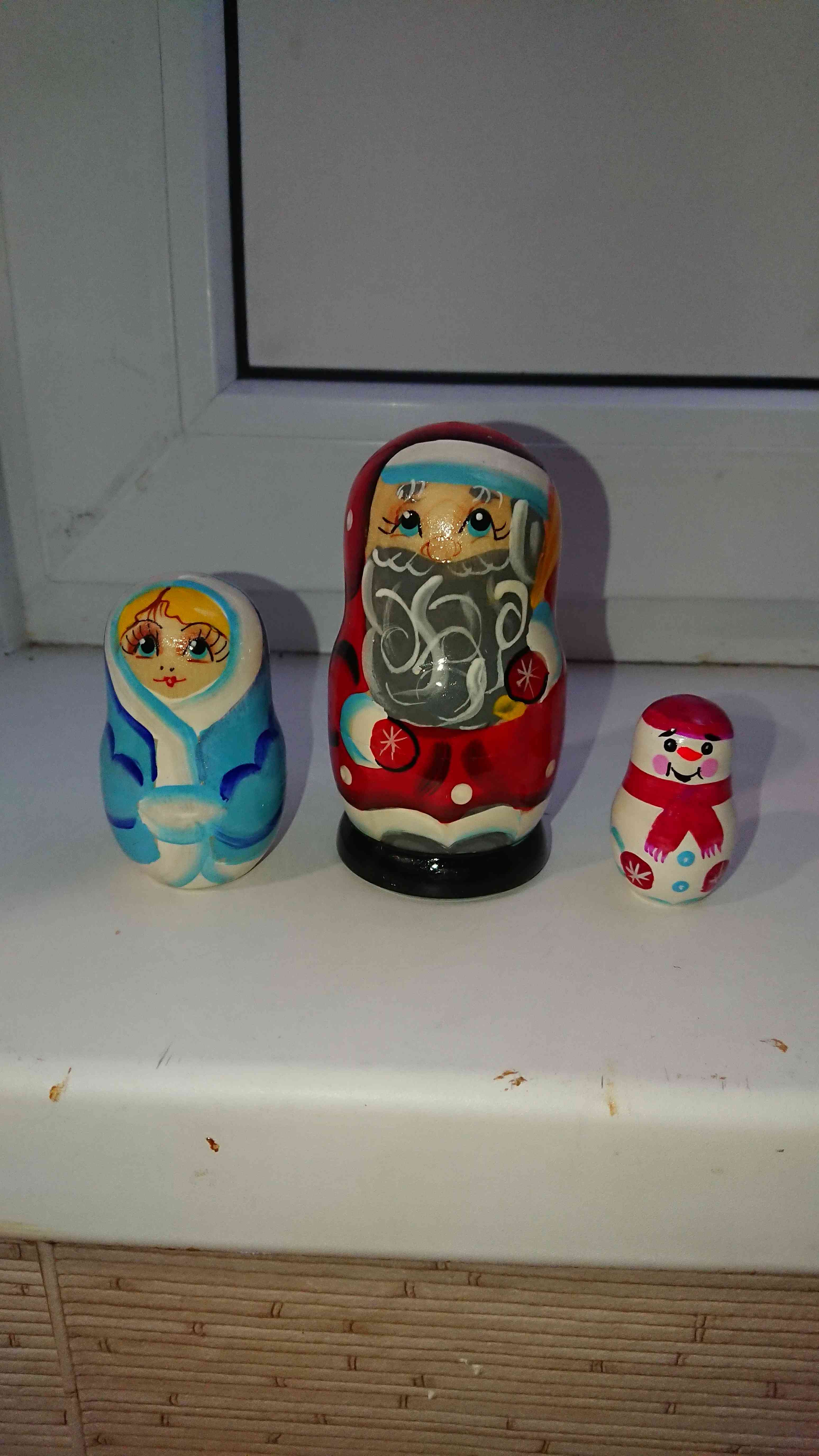 Фотография покупателя товара Матрёшка 3-х кукольная «Дед Мороз», 11 см - Фото 1