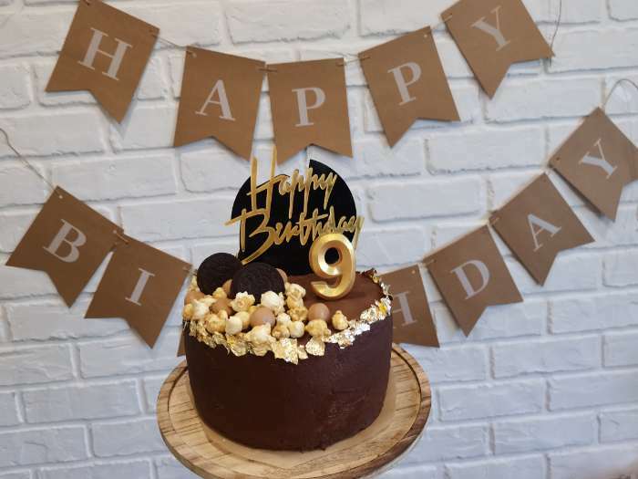 Фотография покупателя товара Свеча в торт «Цифра 1», золотая, 6.5 см - Фото 28