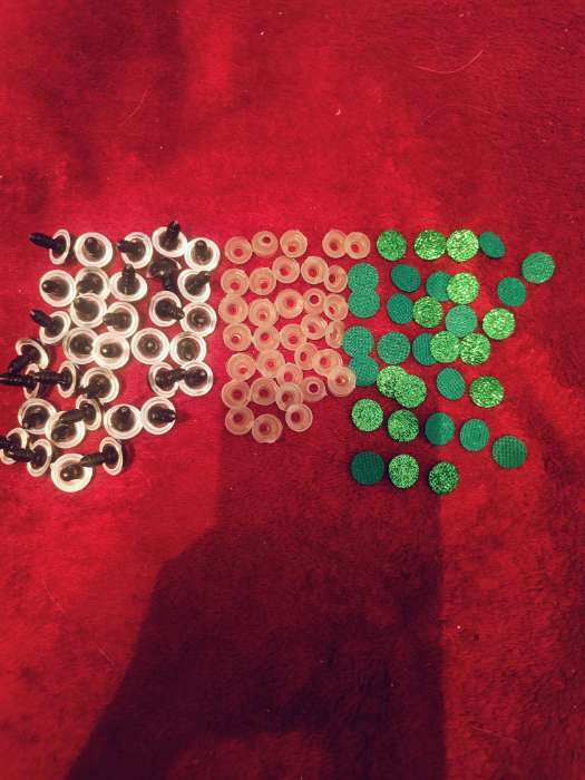 Фотография покупателя товара Глаза винтовые с заглушками, «Блёстки» набор 34 шт., размер 1 шт.: 1.4 см, голубые - Фото 7