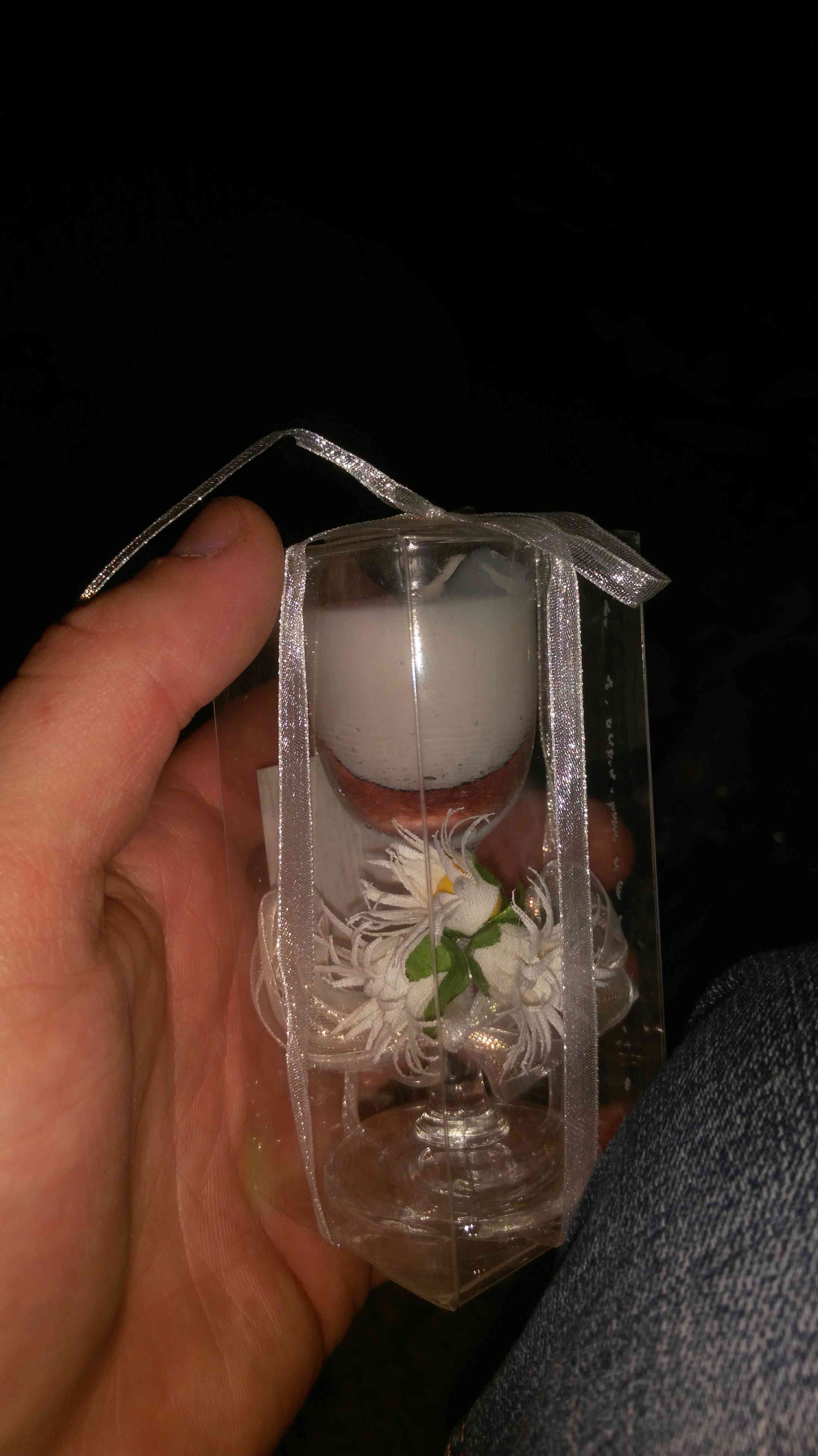 Фотография покупателя товара Свеча гелевая "Три ромашки", цвет белый - Фото 1