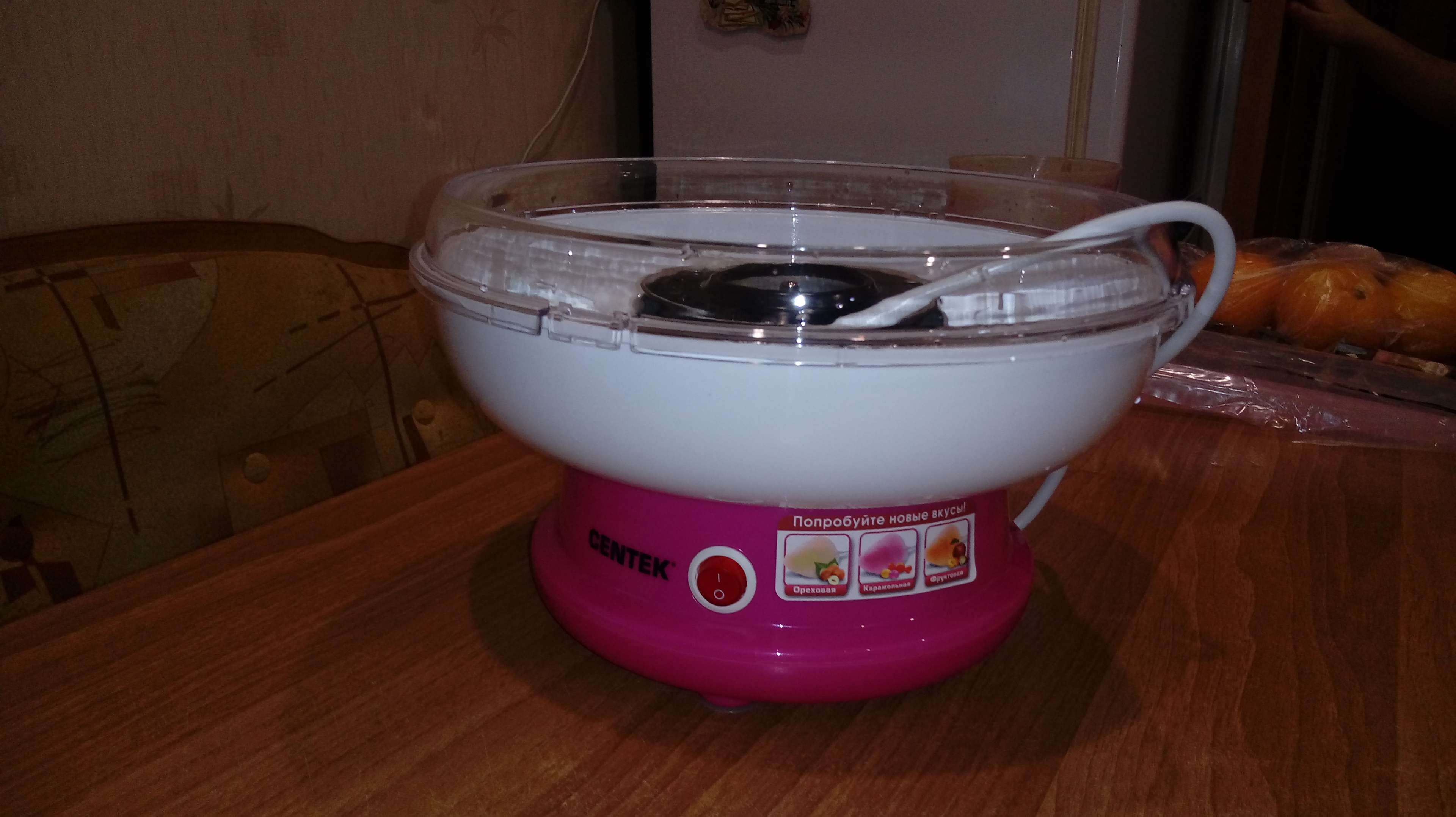 Фотография покупателя товара Аппарат для приготовления сахарной ваты Centek CT-1445, 400 Вт, розовый - Фото 3