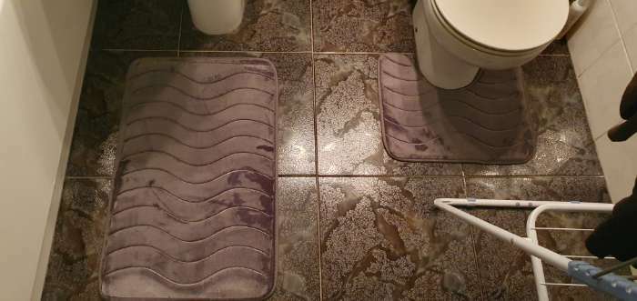 Фотография покупателя товара Набор ковриков для ванной и туалета Доляна «Волна», 2 шт, 40×50 см, 50×80 см, цвет серый