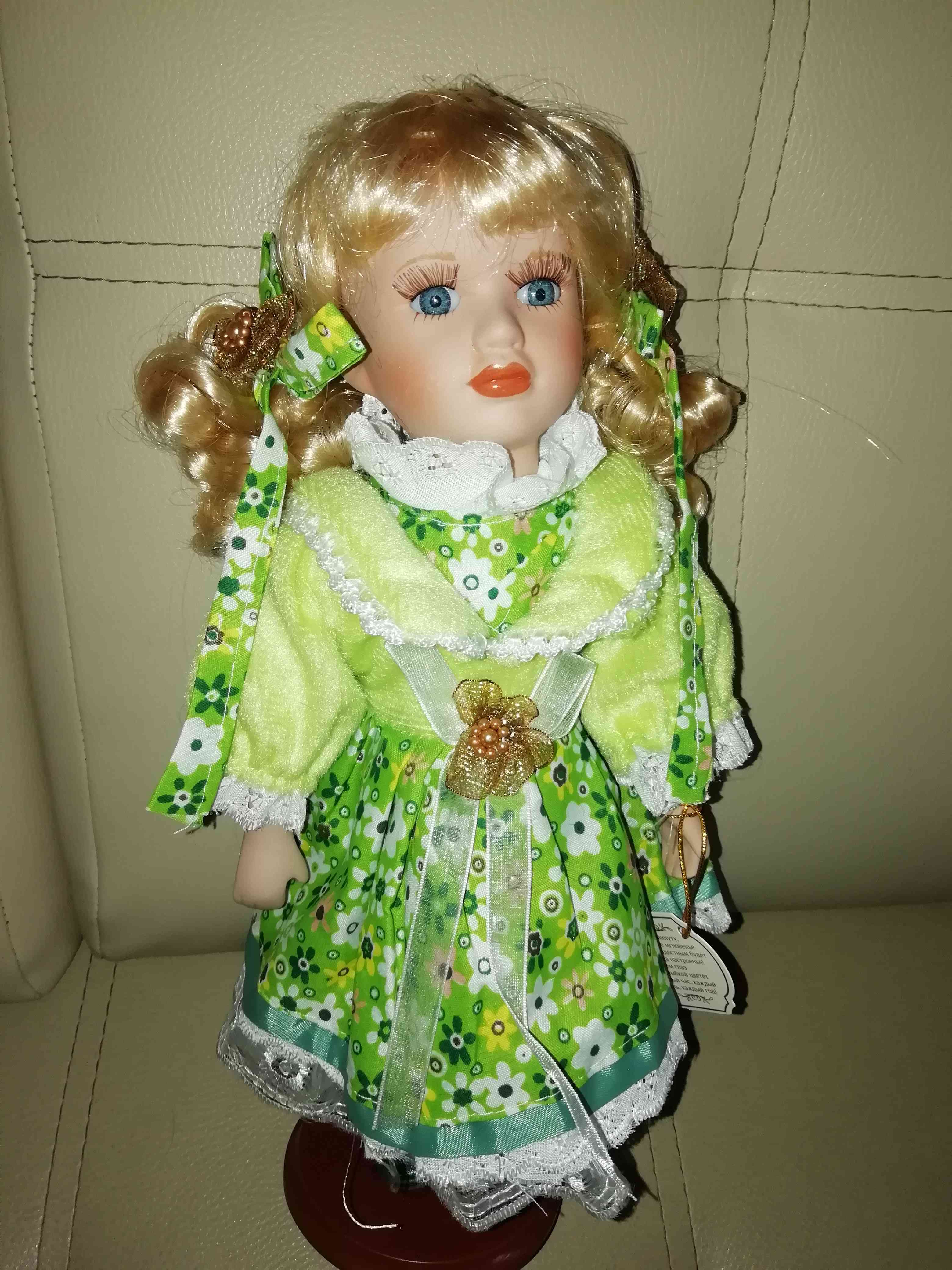 Фотография покупателя товара Кукла коллекционная "Глория в нежно-зелёном" 30 см - Фото 2