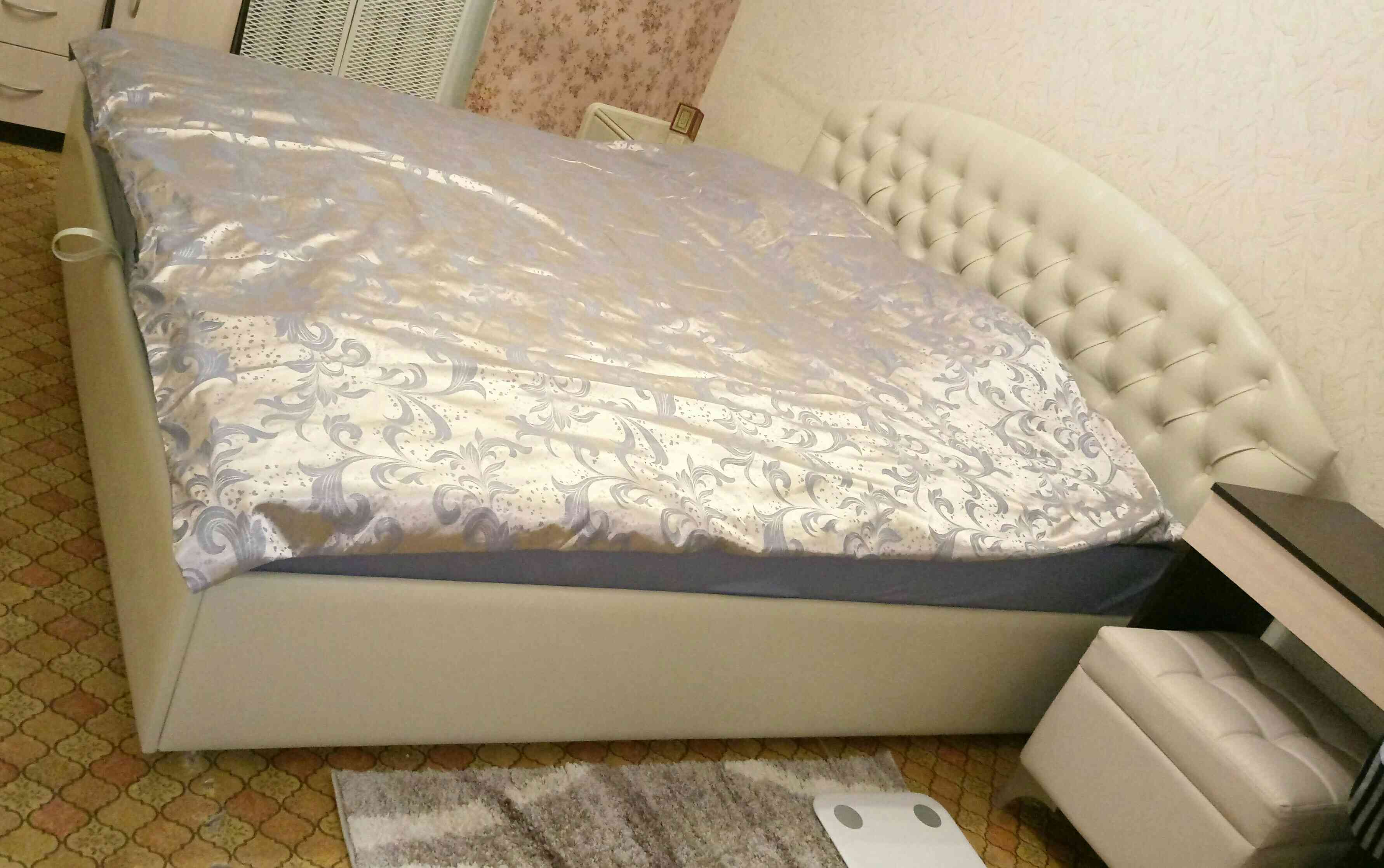 Фотография покупателя товара Кровать «Пальмира» с ПМ, 140×200 см, экокожа, цвет ванильное суфле - Фото 1