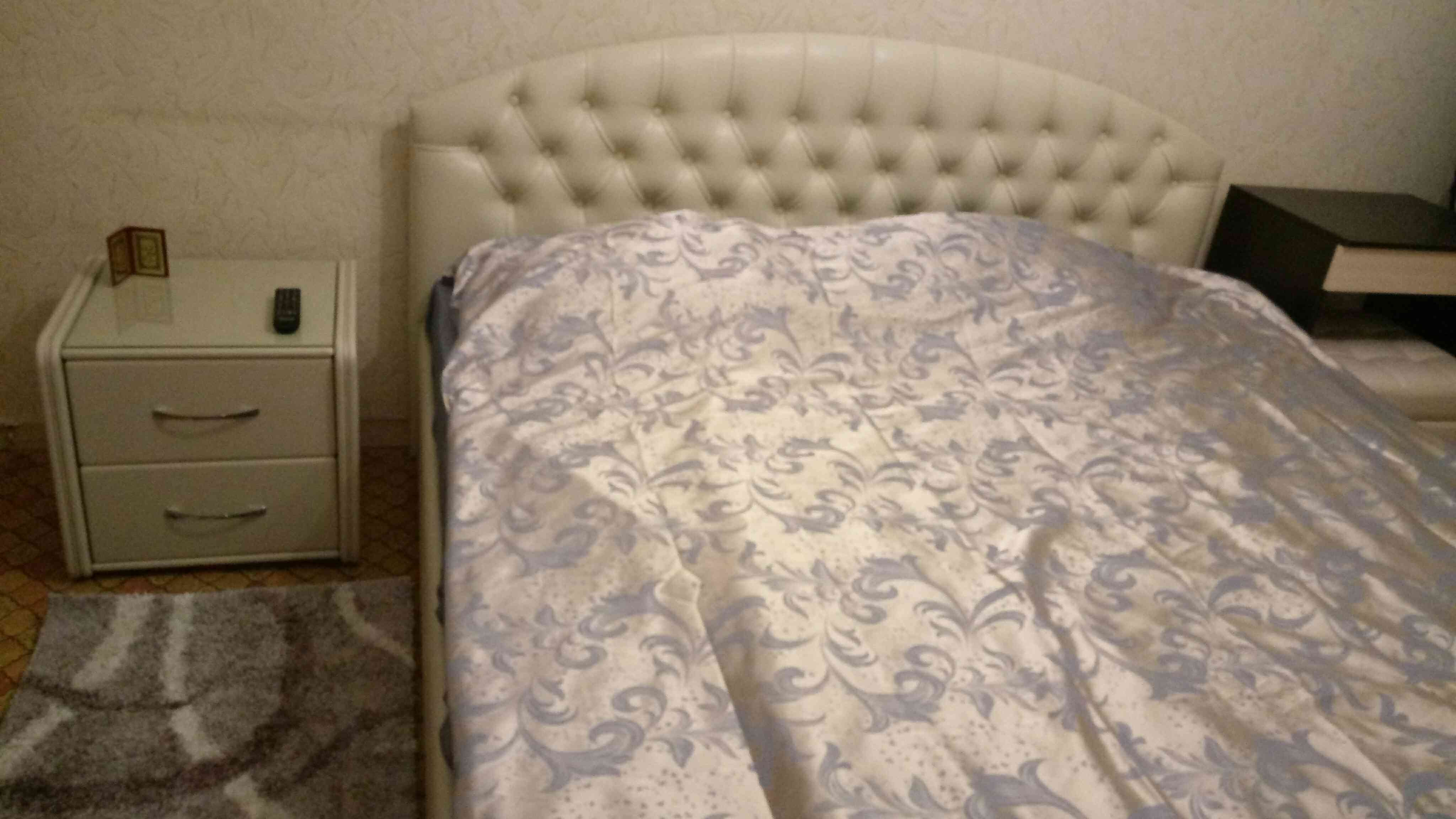 Фотография покупателя товара Кровать «Пальмира» с ПМ, 140×200 см, экокожа, цвет ванильное суфле - Фото 2