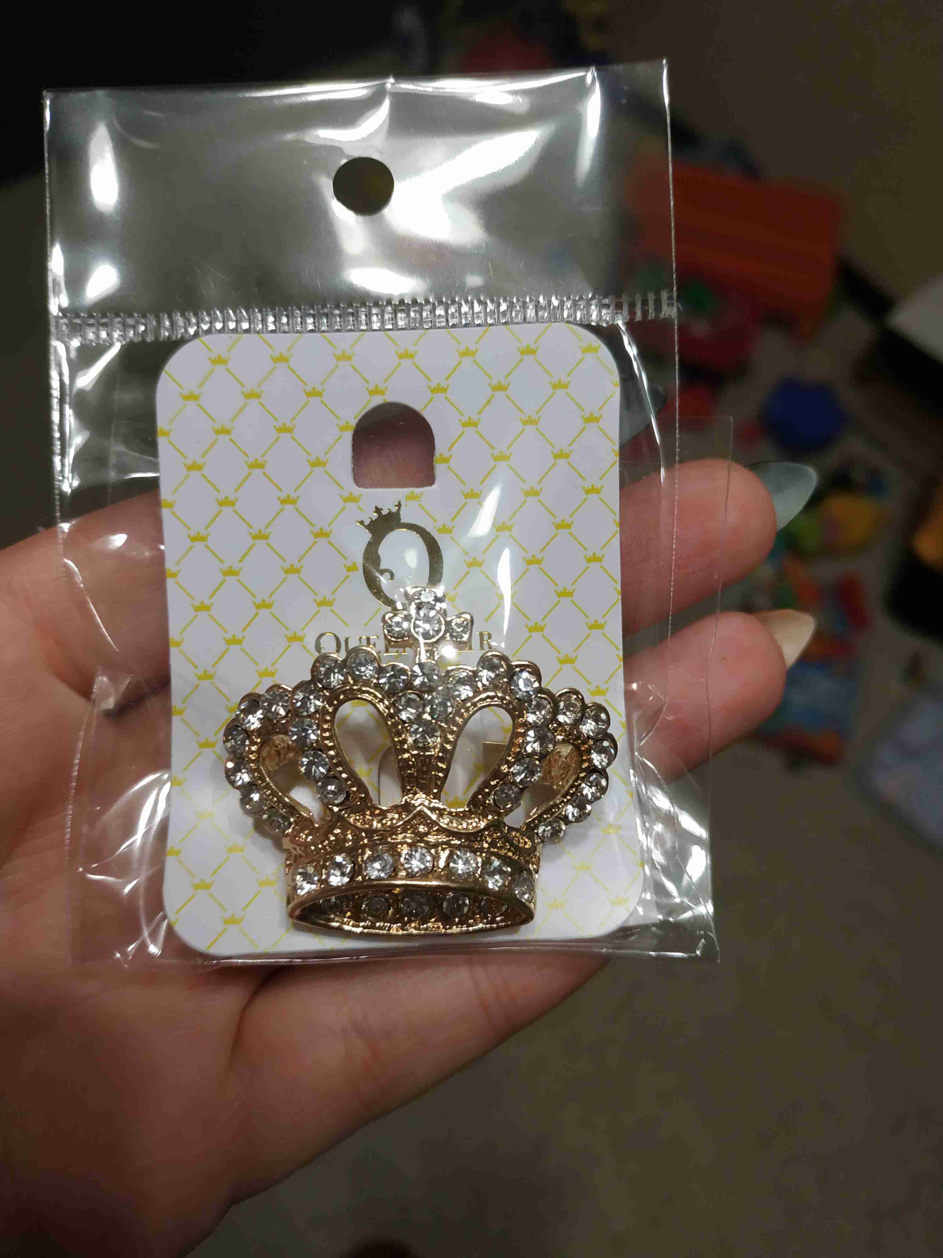 Фотография покупателя товара Брошь «Корона императорская», цвет белый в золоте