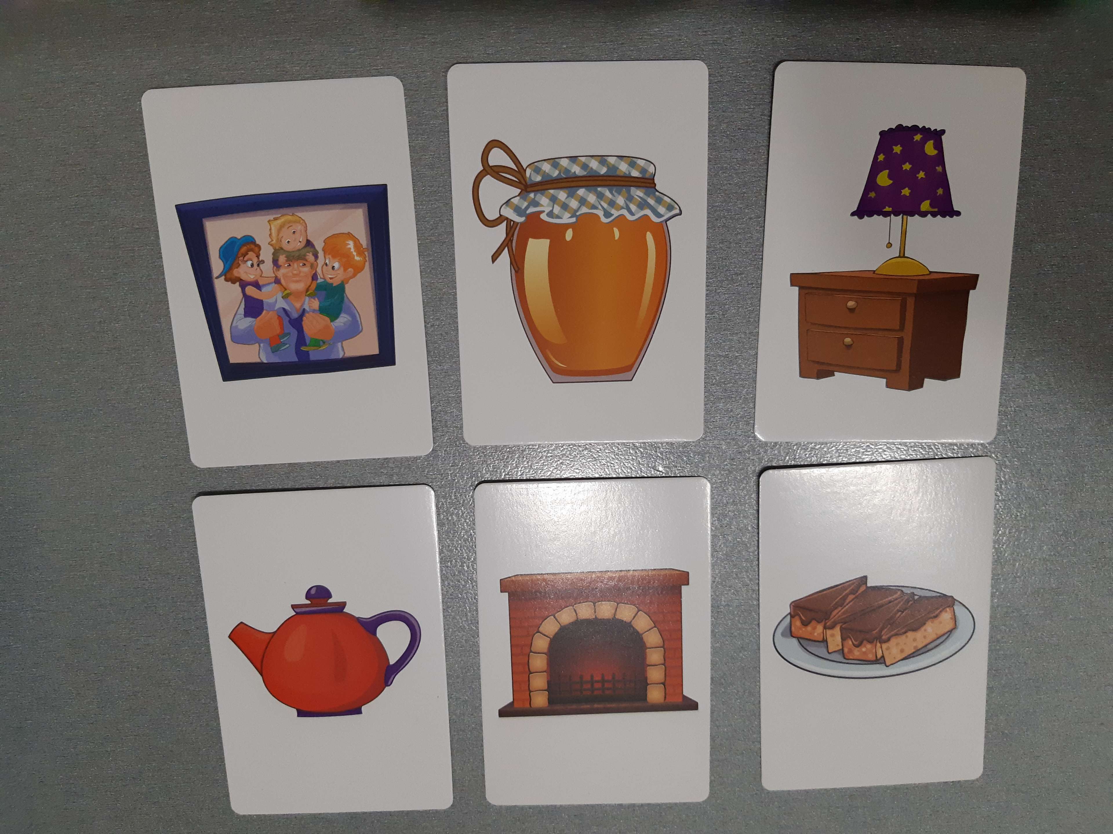 Фотография покупателя товара Настольная игра на память и внимание «Дом вверх дном», 30 карт, 4+ - Фото 4