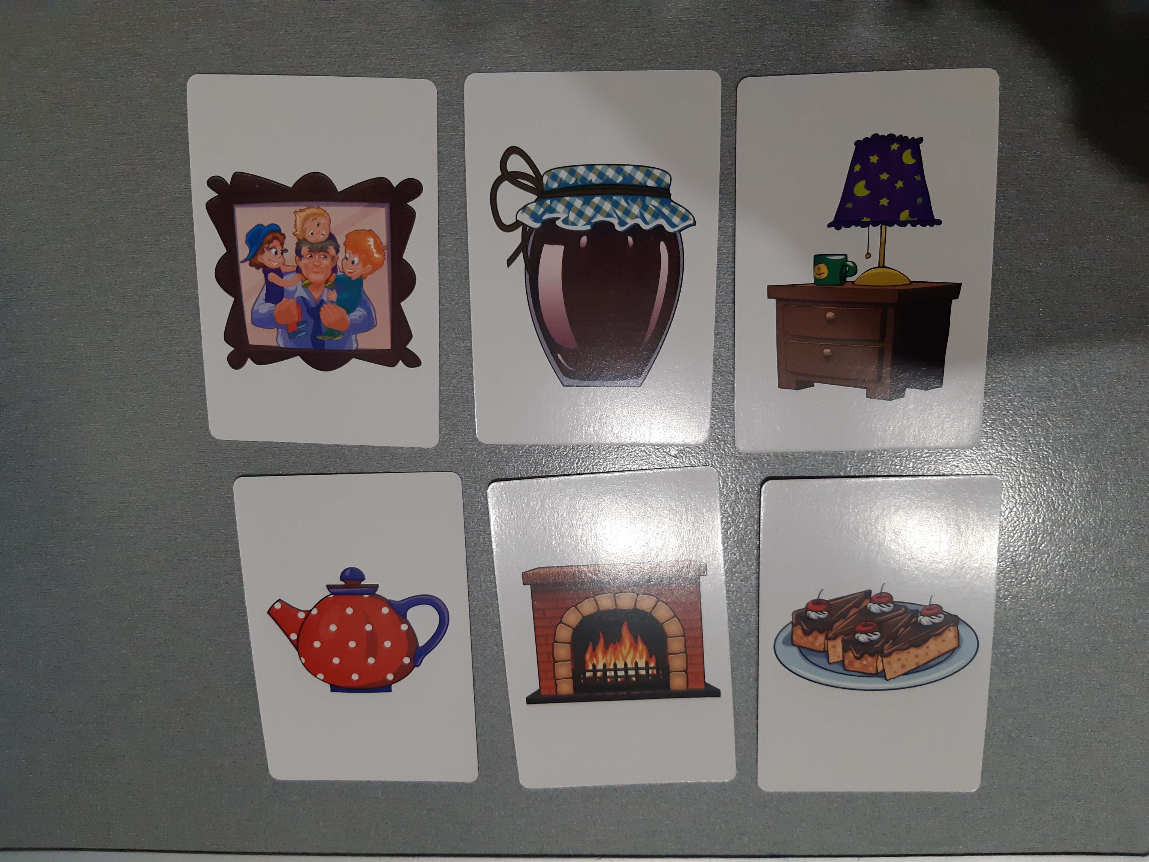Фотография покупателя товара Настольная игра на память и внимание «Дом вверх дном», 30 карт, 4+ - Фото 5