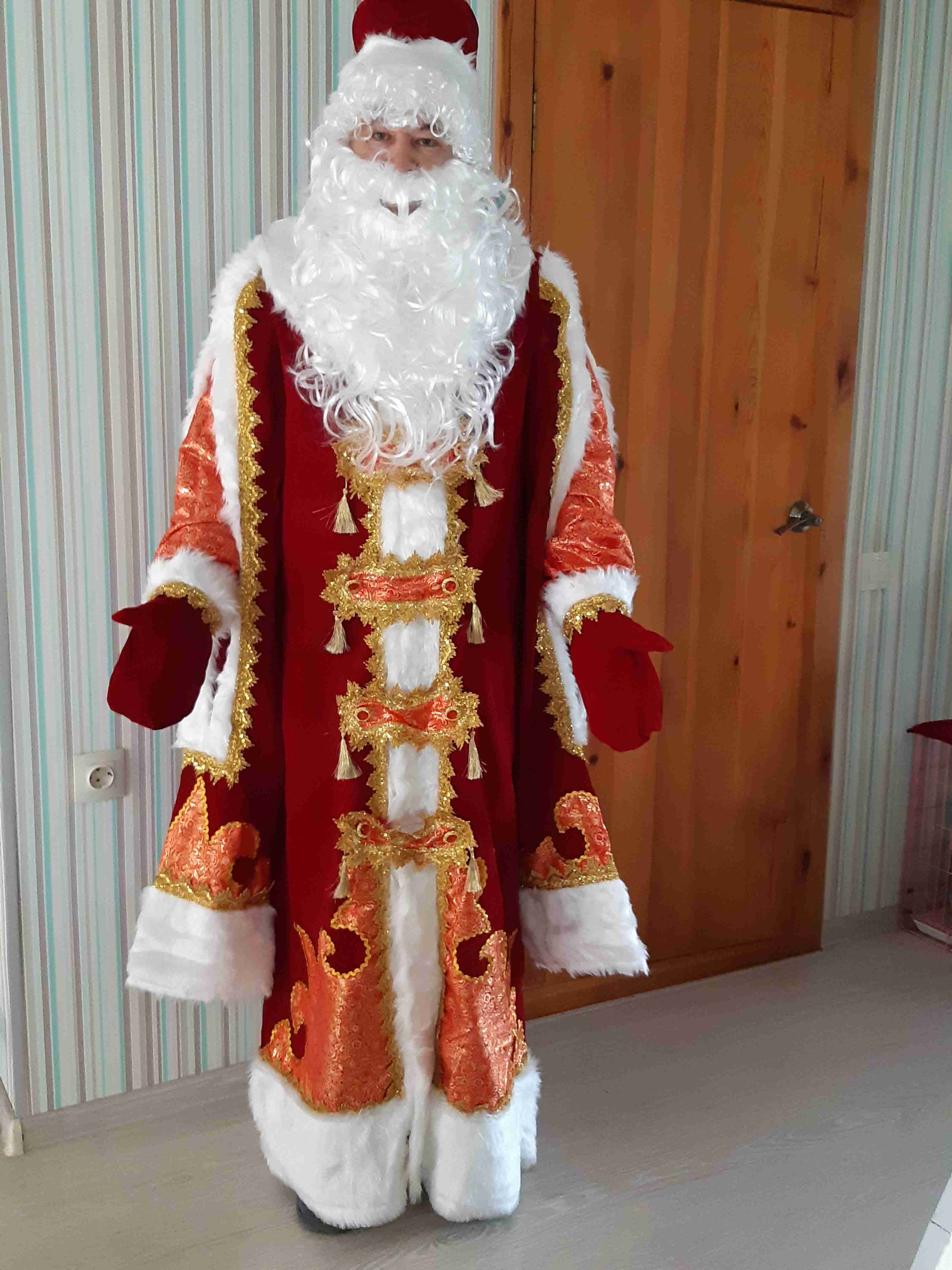 Фотография покупателя товара Карнавальный костюм «Царский Дед Мороз», шуба, шапка, варежки, борода, парик, мешок, р. 54, рост 188 см - Фото 4
