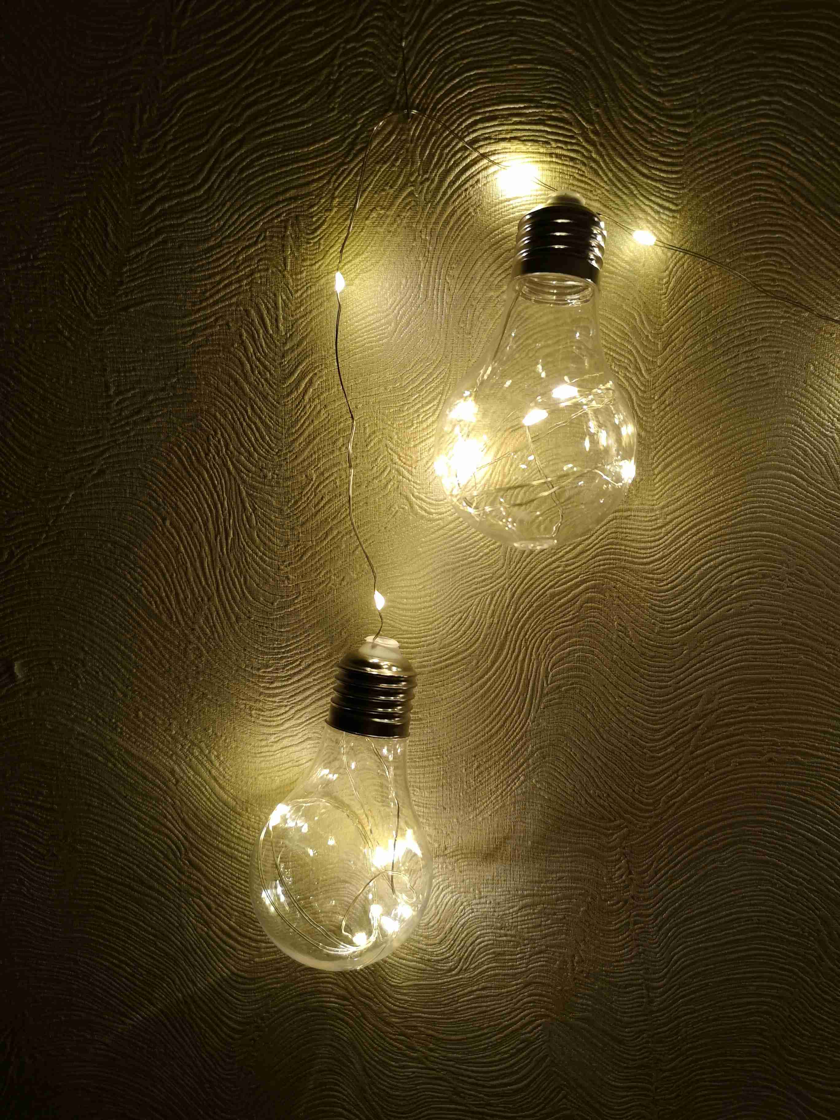 Фотография покупателя товара Гирлянда «Нить» 3 м роса с насадками «Лампочки объёмные», IP20, серебристая нить, 100 LED, свечение синее, 3.5 В - Фото 7