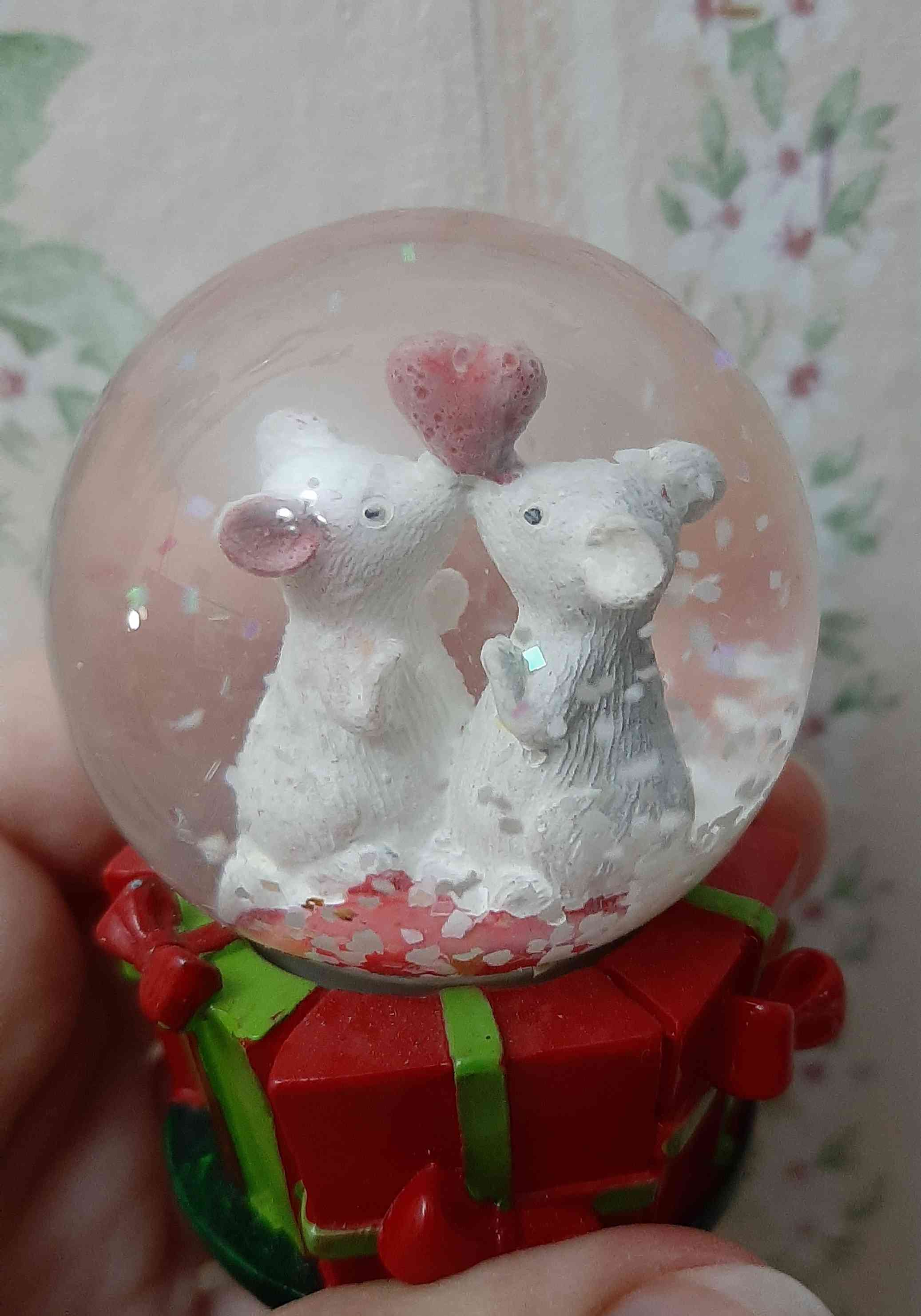 Фотография покупателя товара Снежный водяной шар «Мышки любовь» - Фото 1