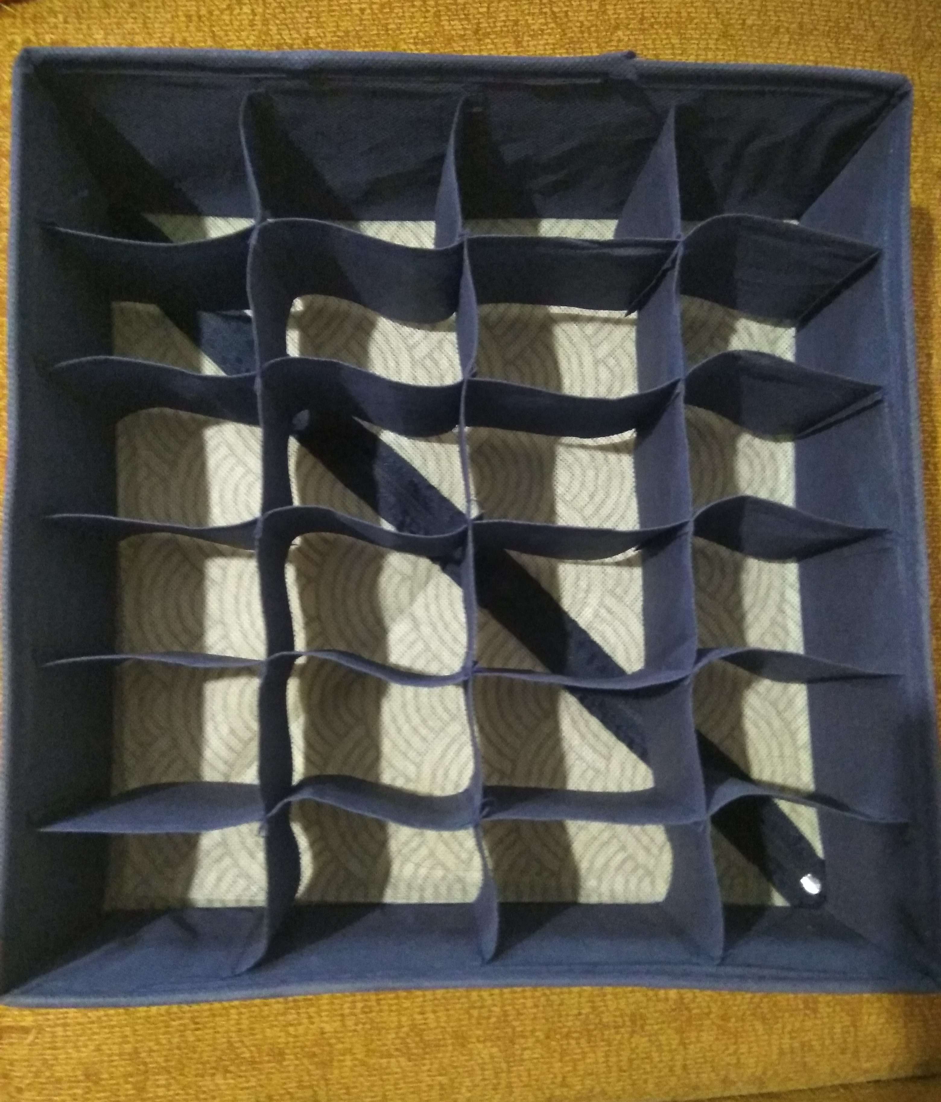 Фотография покупателя товара Органайзер для хранения белья Доляна «Волна», 8 ячеек, 28×14×10 см, цвет синий - Фото 5
