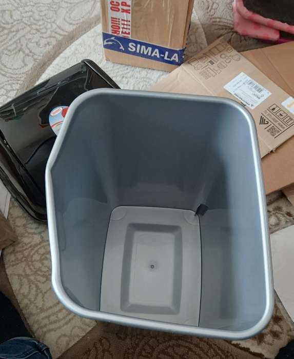 Фотография покупателя товара Ведро для мусора «Камелия», 18 л, цвет серебристый перламутр/чёрный - Фото 22