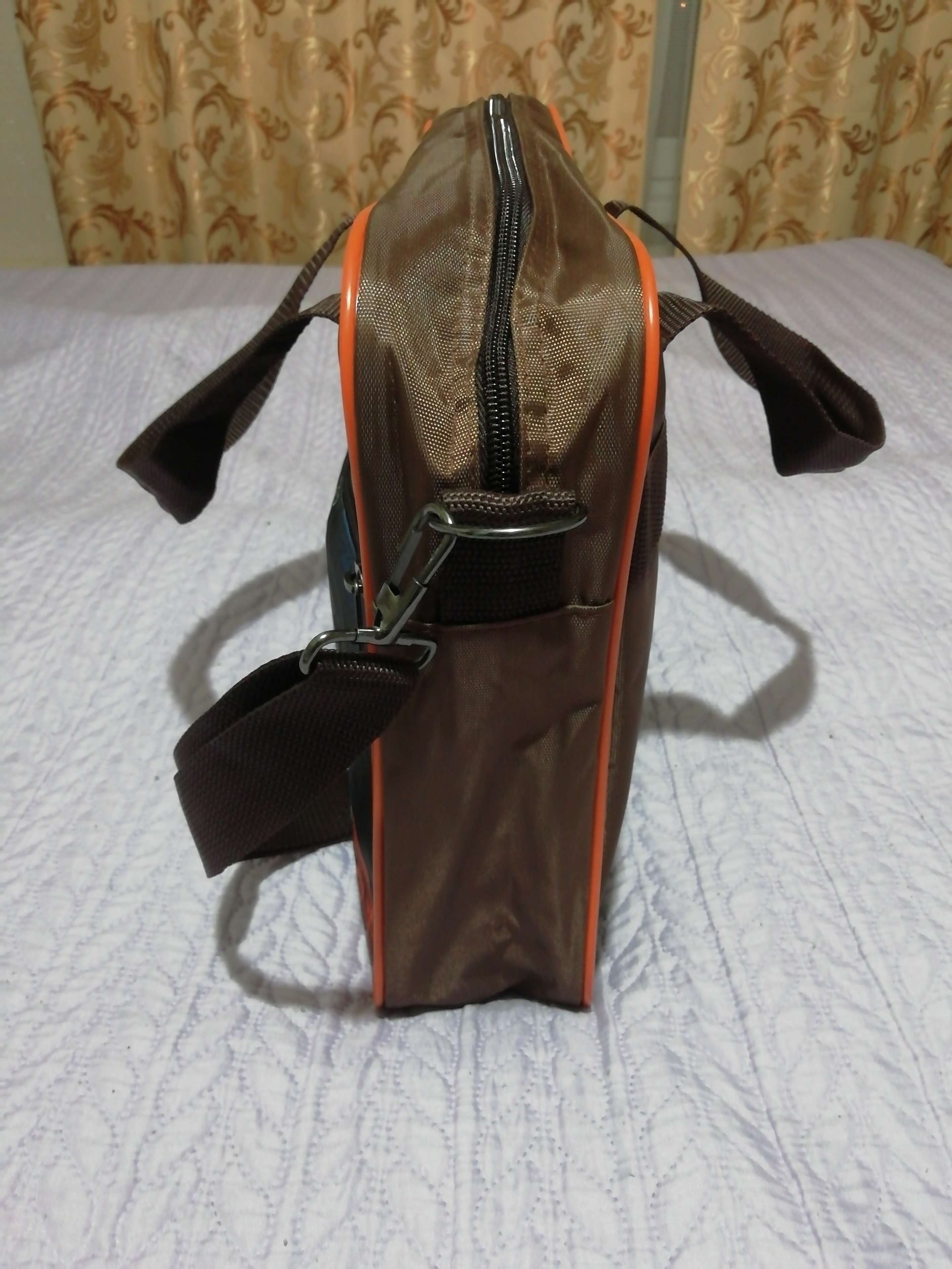 Фотография покупателя товара Папка с ручками текстиль А4 370х270х70 мм Luris «Робот», плечевой ремень