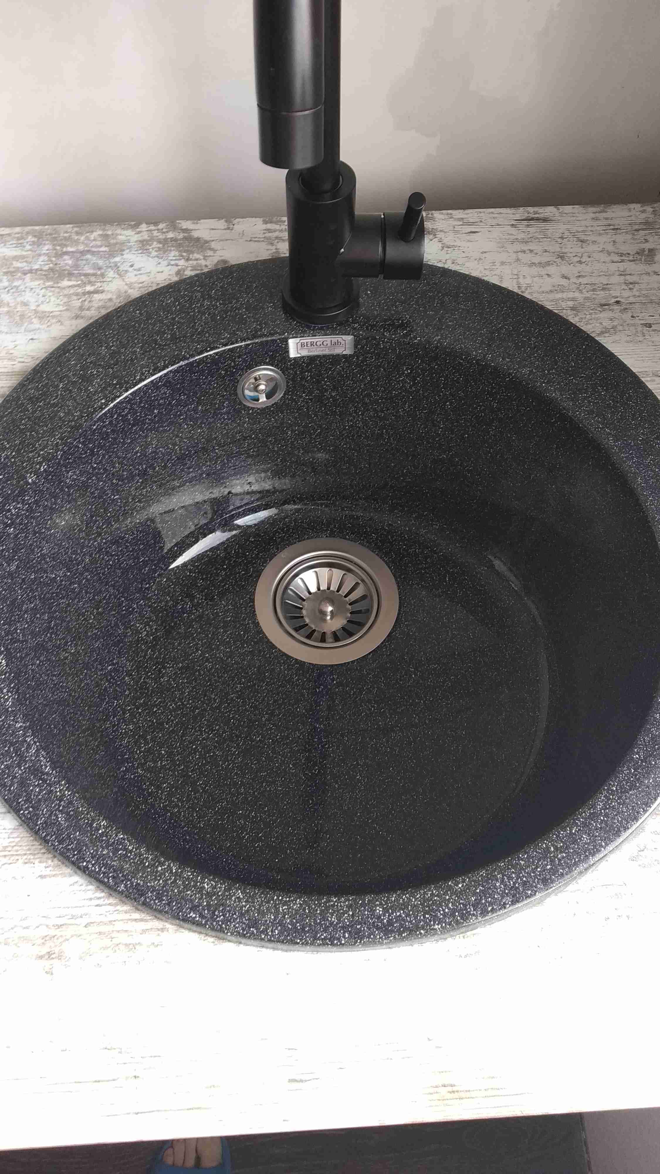 Фотография покупателя товара Мойка кухонная из камня MARRBAXX Виктори Z30Q4, d=475 мм, глубина 18 см, глянцевая, черная - Фото 11