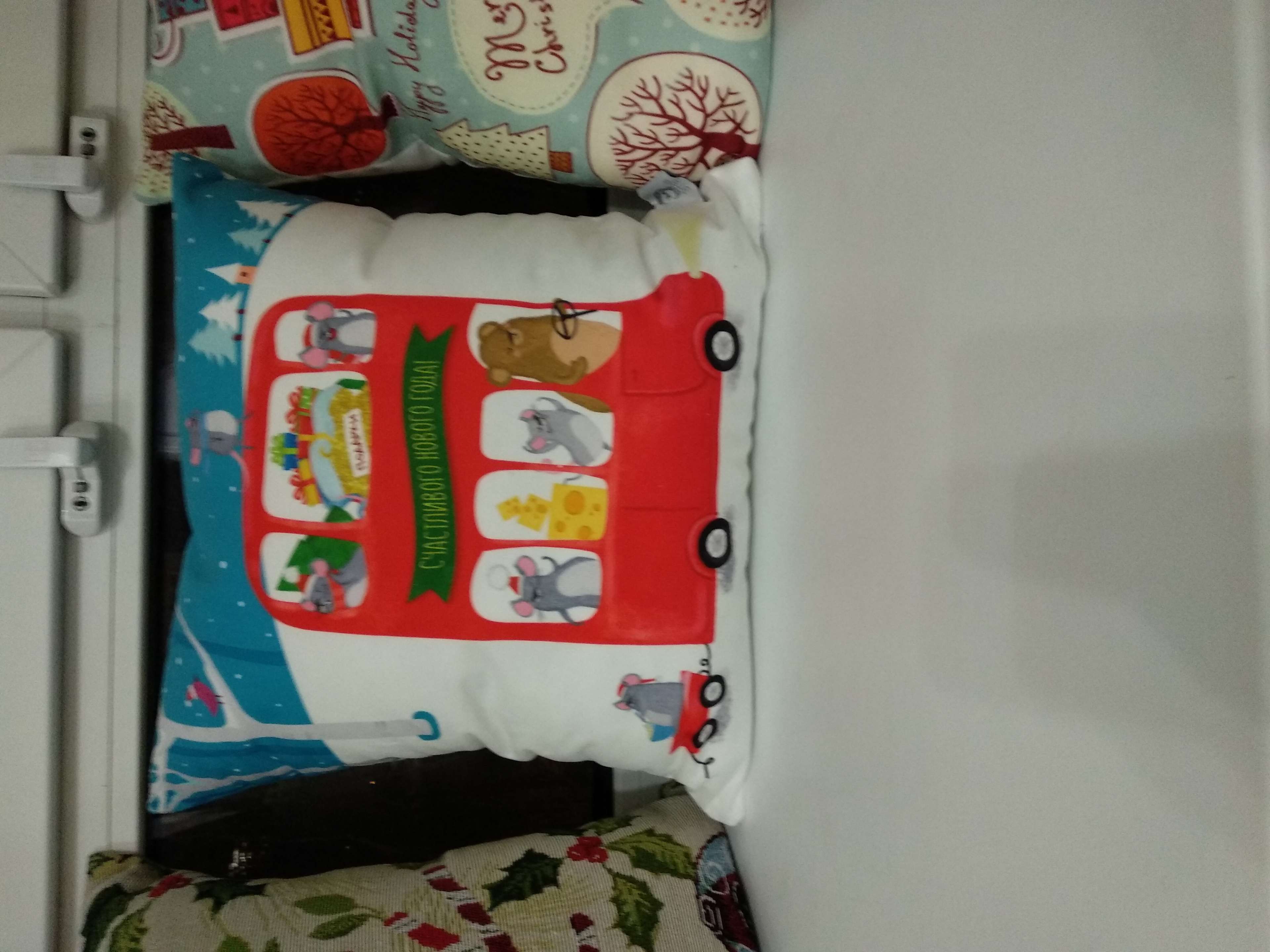 Фотография покупателя товара Чехол на подушку Этель "Счастливого Нового Года" 40х40 см, 100% п/э, велюр - Фото 1