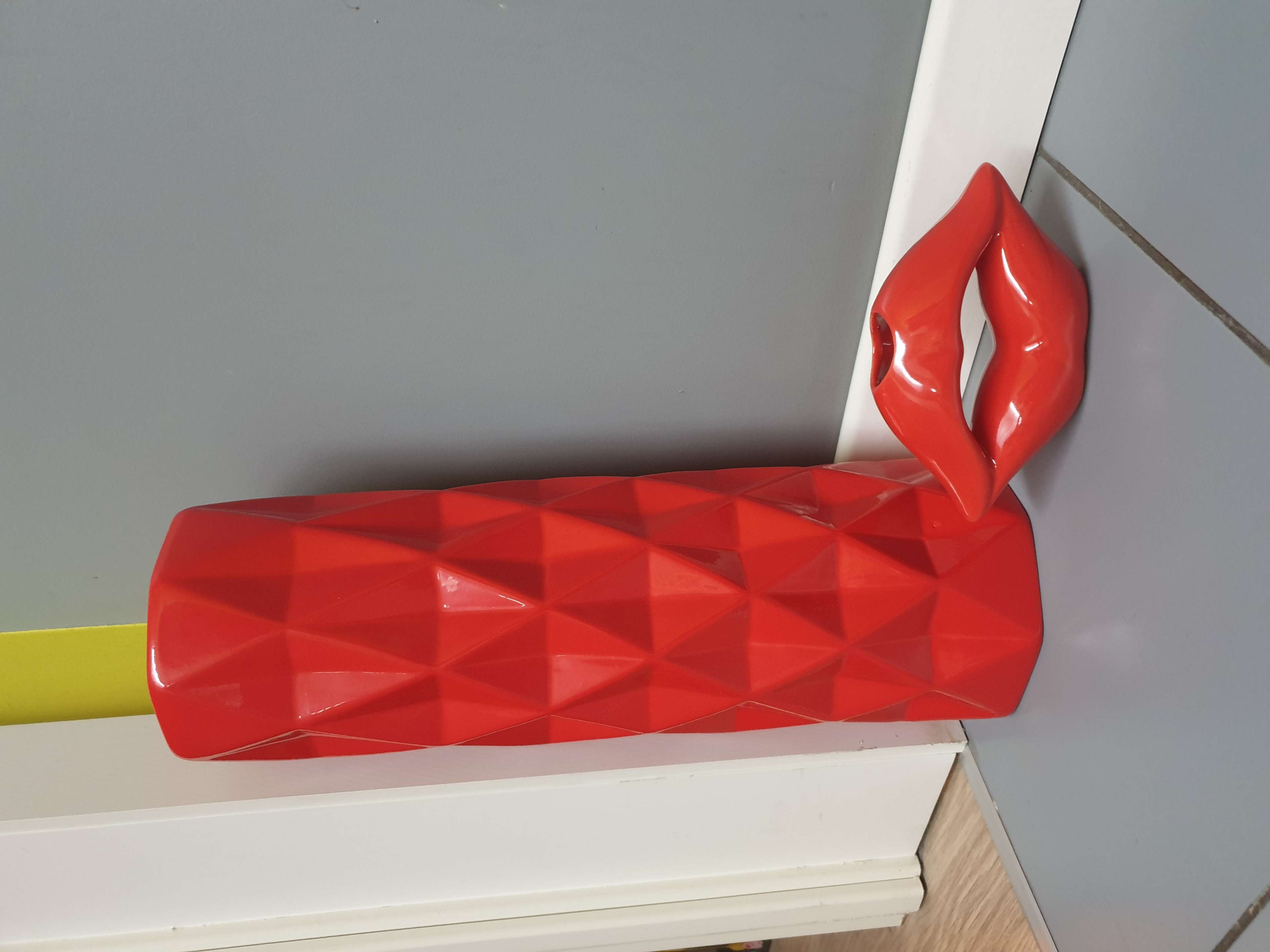 Фотография покупателя товара Ваза керамическая "Поли", настольная, глазурь, красная, 41 см