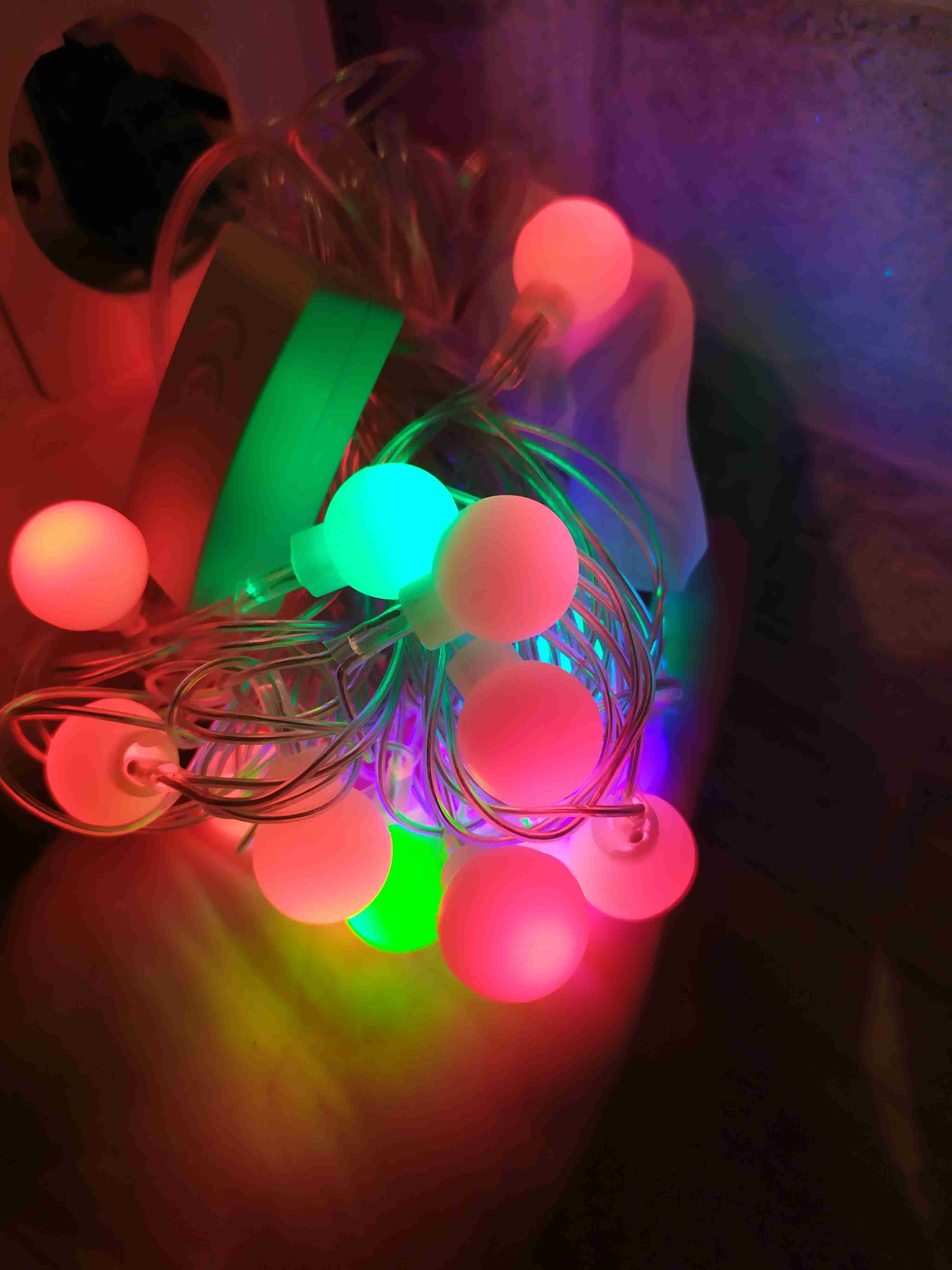 Фотография покупателя товара Гирлянда «Нить» 5 м с насадками «Шарики белые», IP20, прозрачная нить, 20 LED, свечение мульти (RG/RB), мигание, 220 В - Фото 32