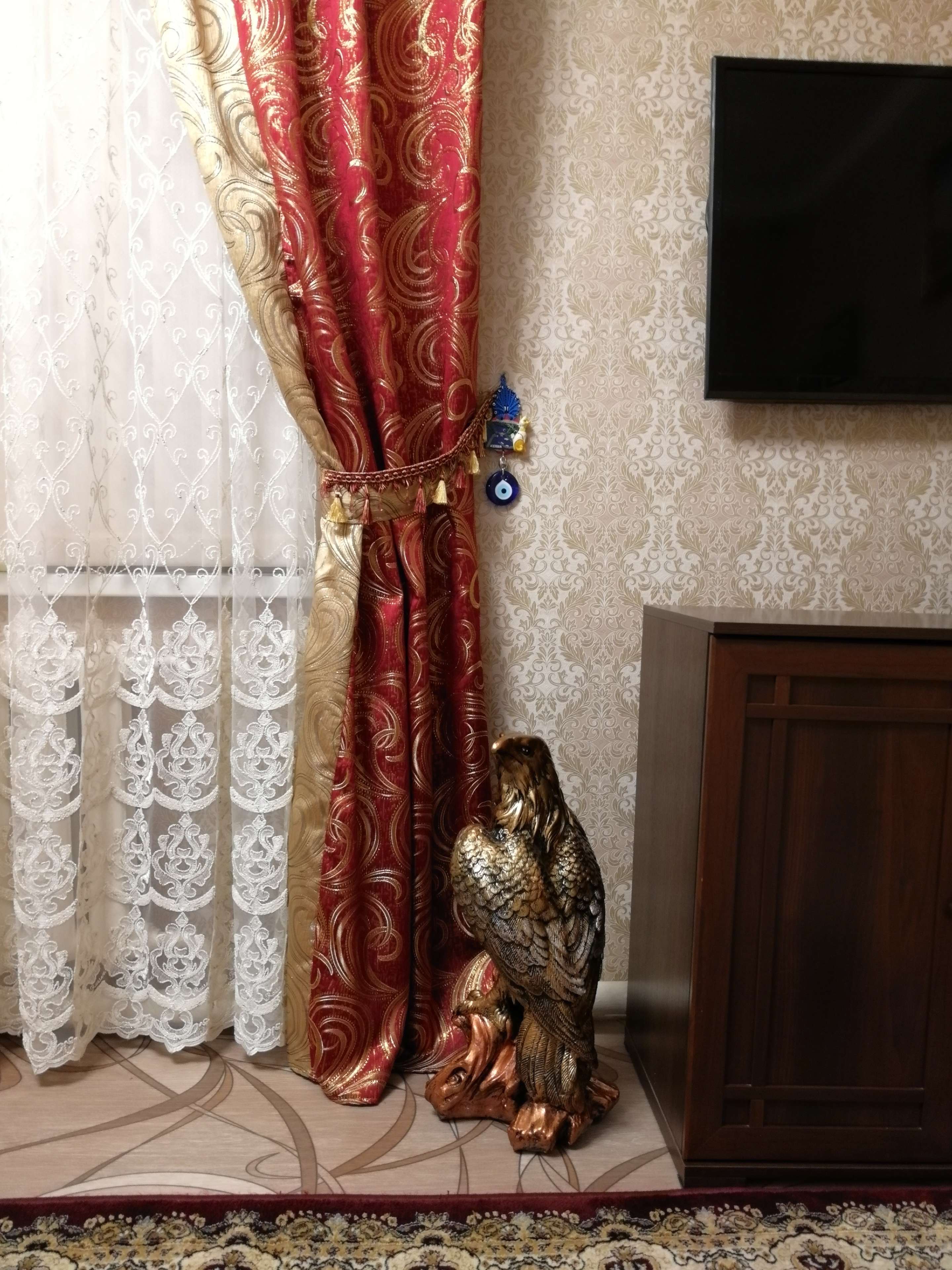 Фотография покупателя товара Копилка "Сокол", бронзовый цвет, 63 см, микс - Фото 4
