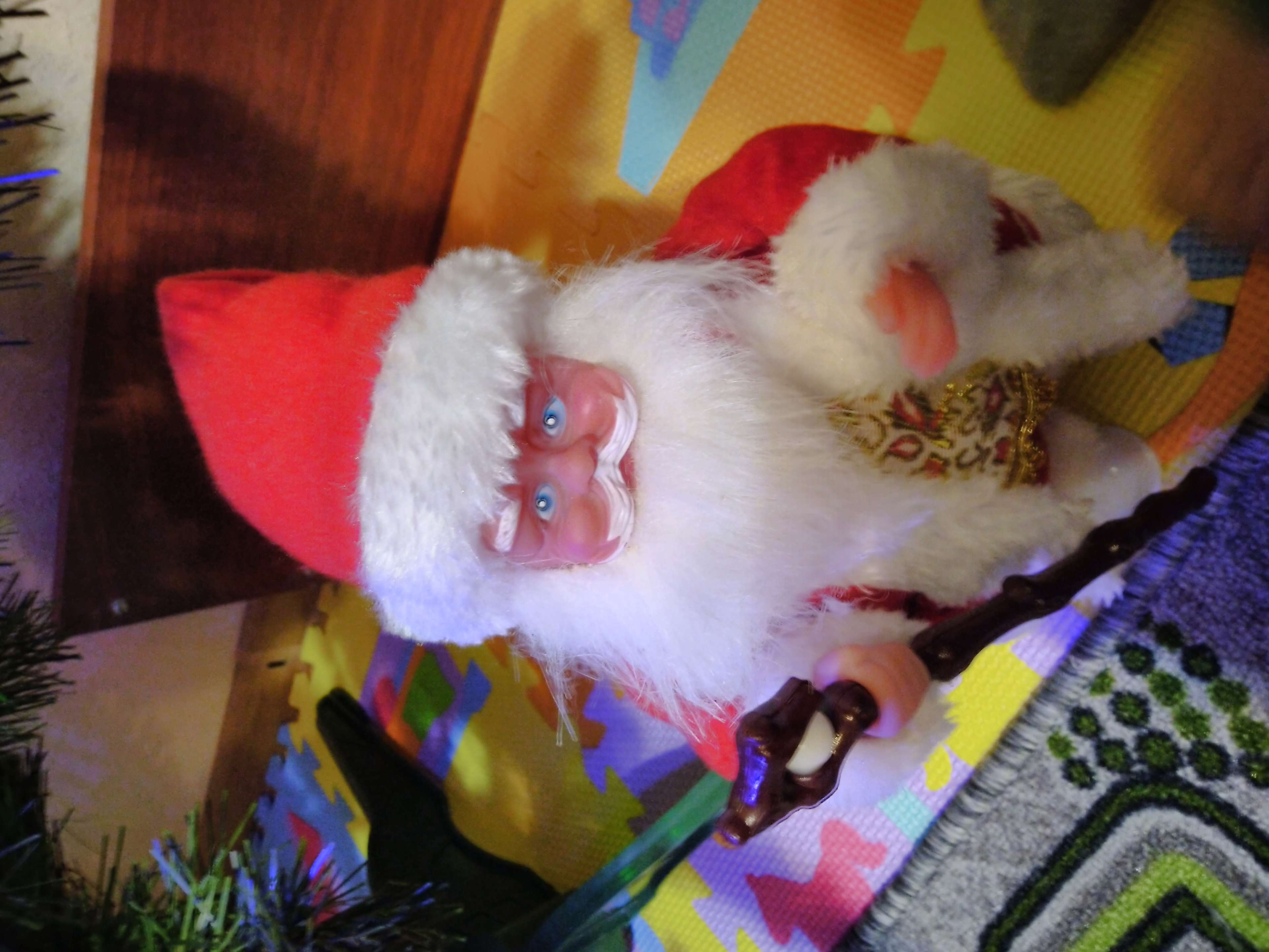 Фотография покупателя товара Дед Мороз, в шубке, белый кант, английская мелодия - Фото 1