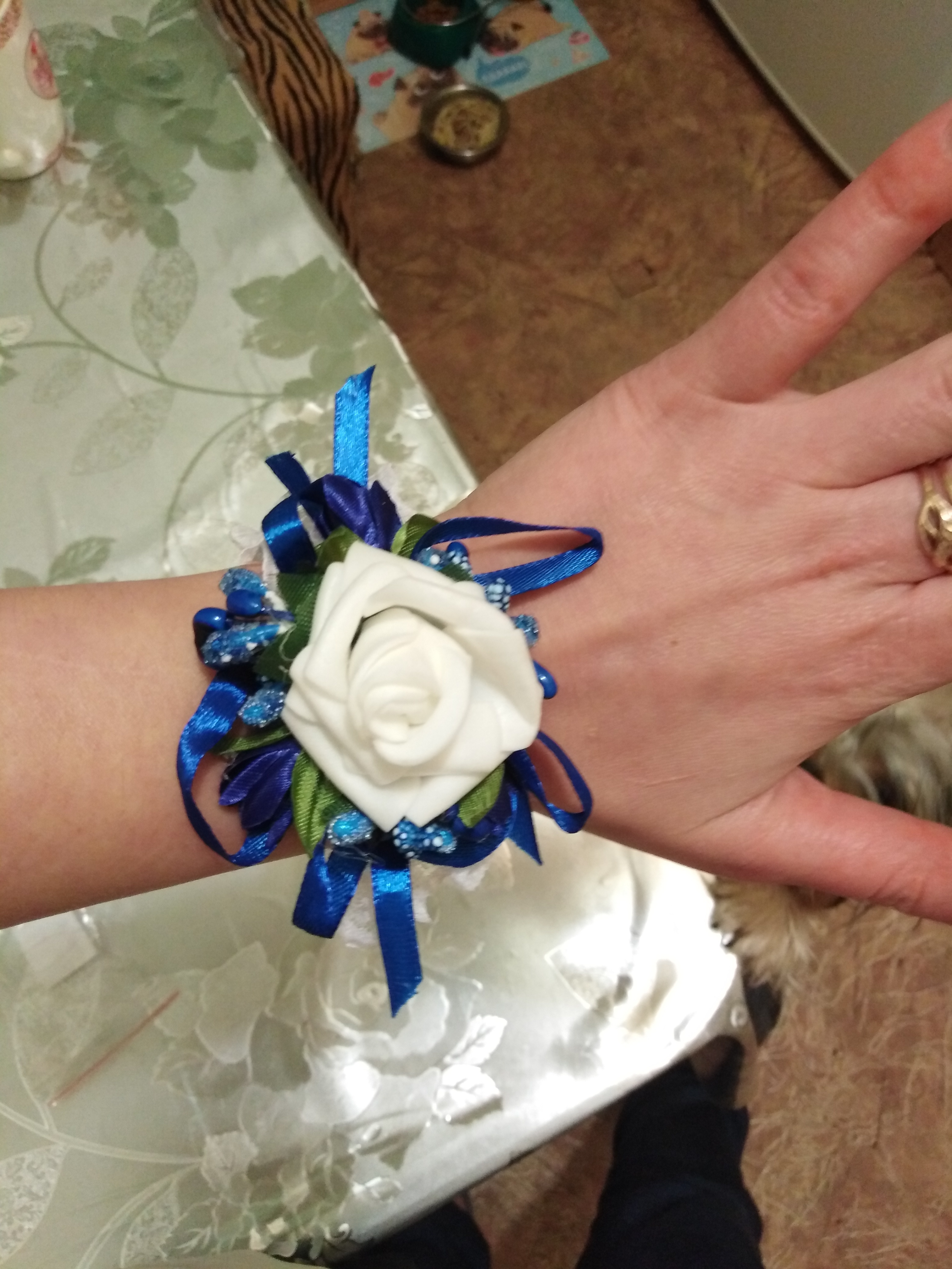 Фотография покупателя товара Повязка на руку для подружек невесты «Роза», на резинке, синяя - Фото 2