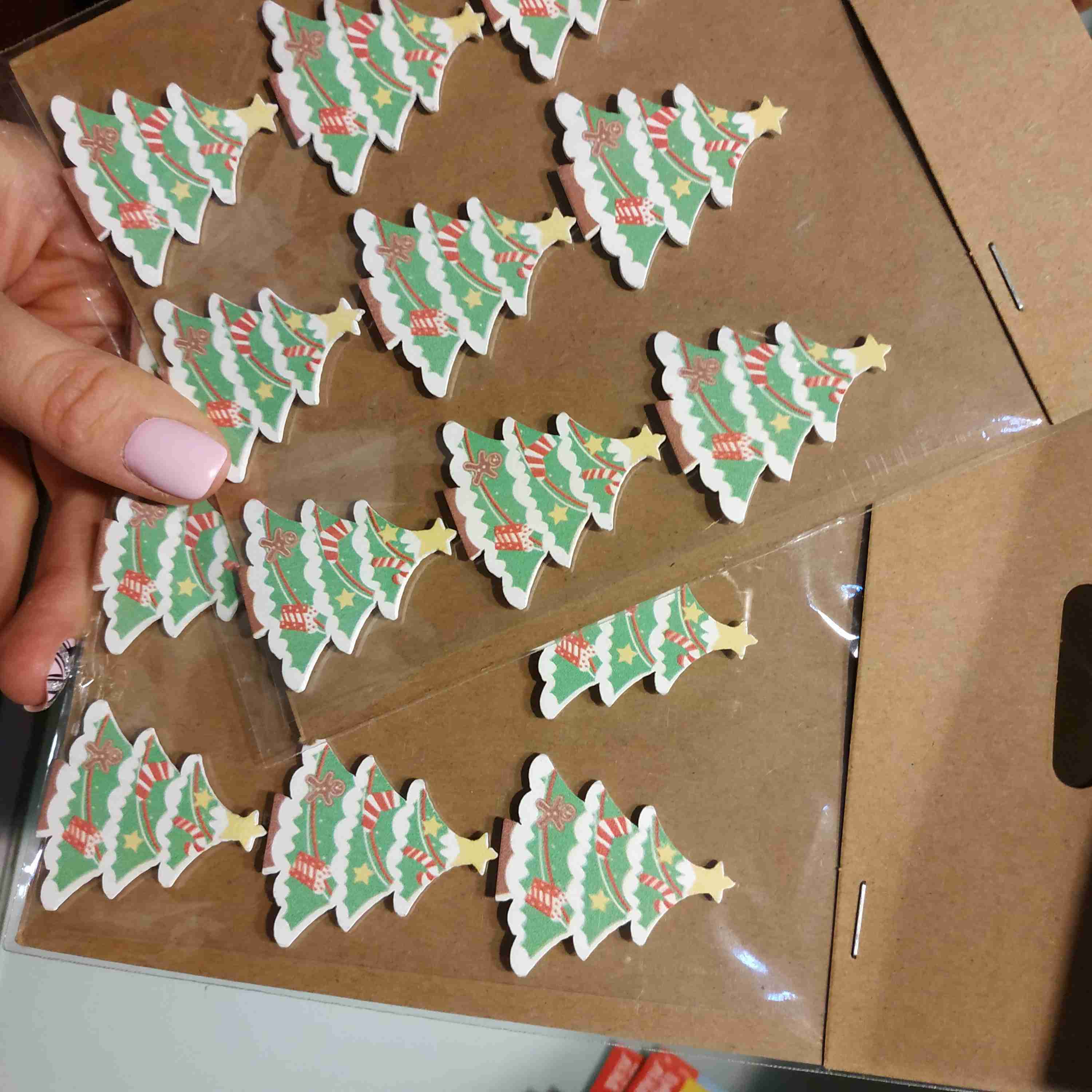 Фотография покупателя товара Новогодний декор-наклейки "Зимнее дерево", набор 9 шт.