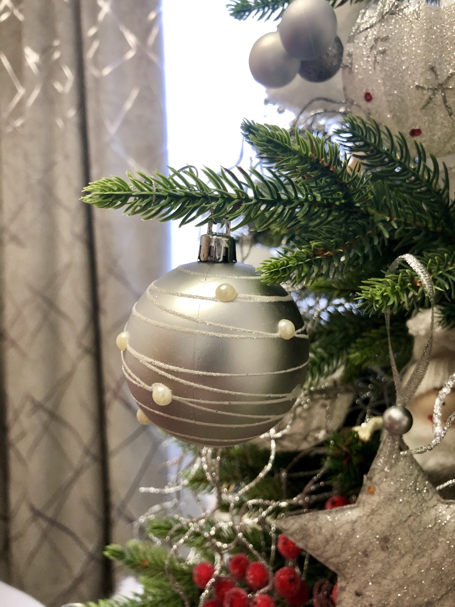 Фотография покупателя товара Ёлочные игрушки «Жемчужный орион», шары новогодние, d=6 см, набор 8 шт., золотистый - Фото 13