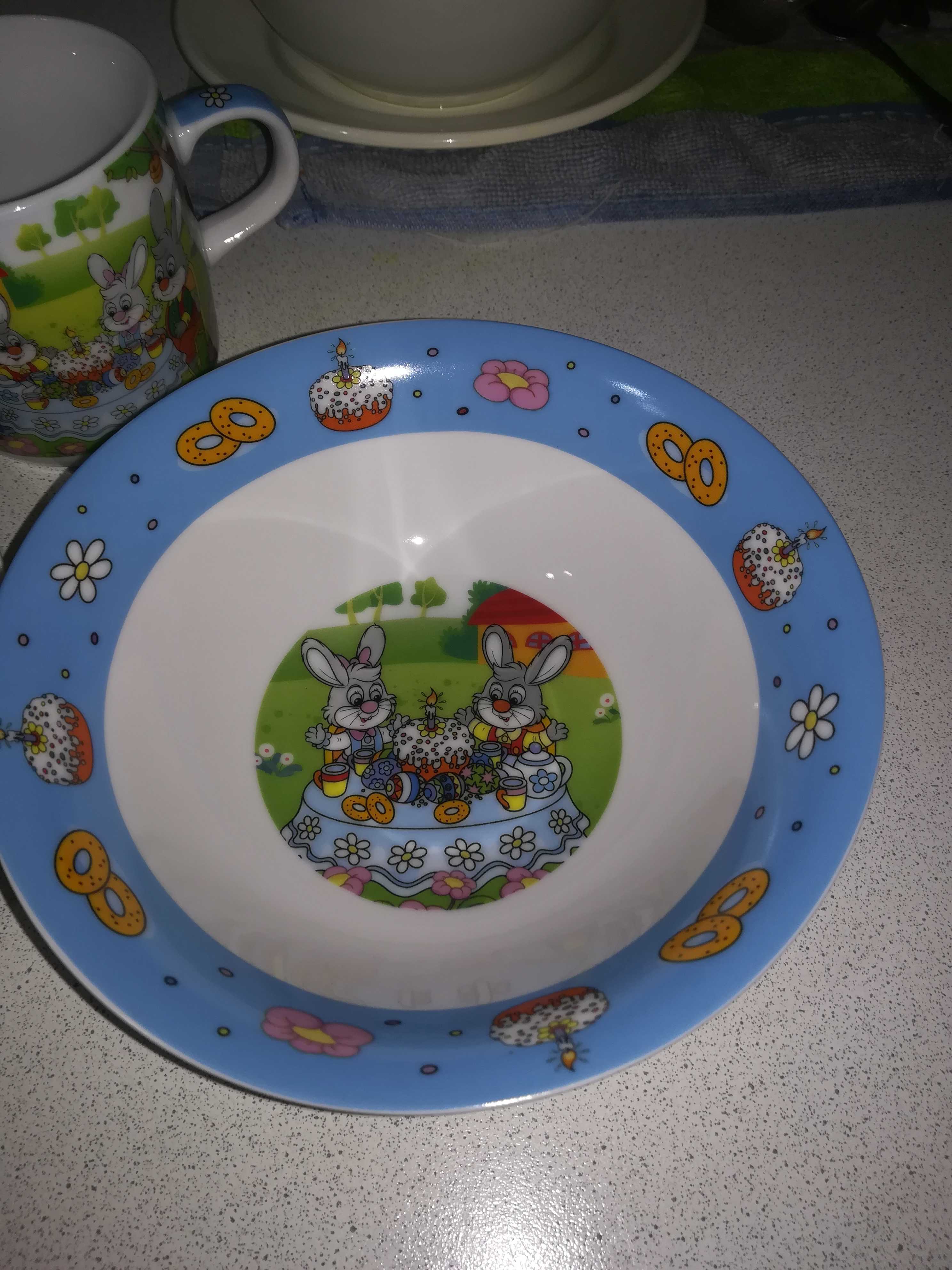 Фотография покупателя товара Набор детской посуды Доляна «Крольчата на обеде», 3 предмета: кружка 220 мл, миска 400 мл, тарелка 18 см