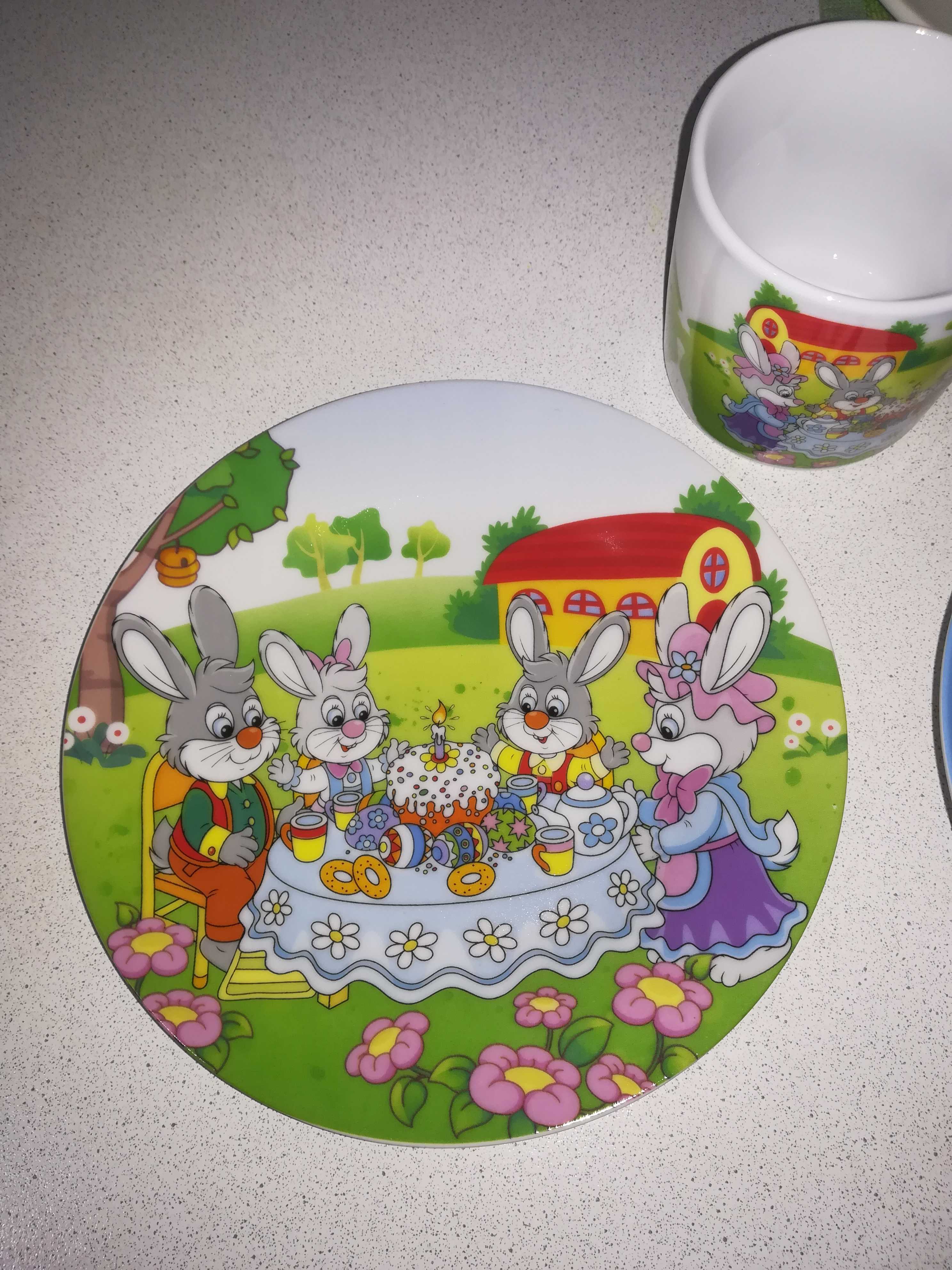 Фотография покупателя товара Набор детской посуды Доляна «Крольчата на обеде», 3 предмета: кружка 220 мл, миска 400 мл, тарелка 18 см - Фото 4