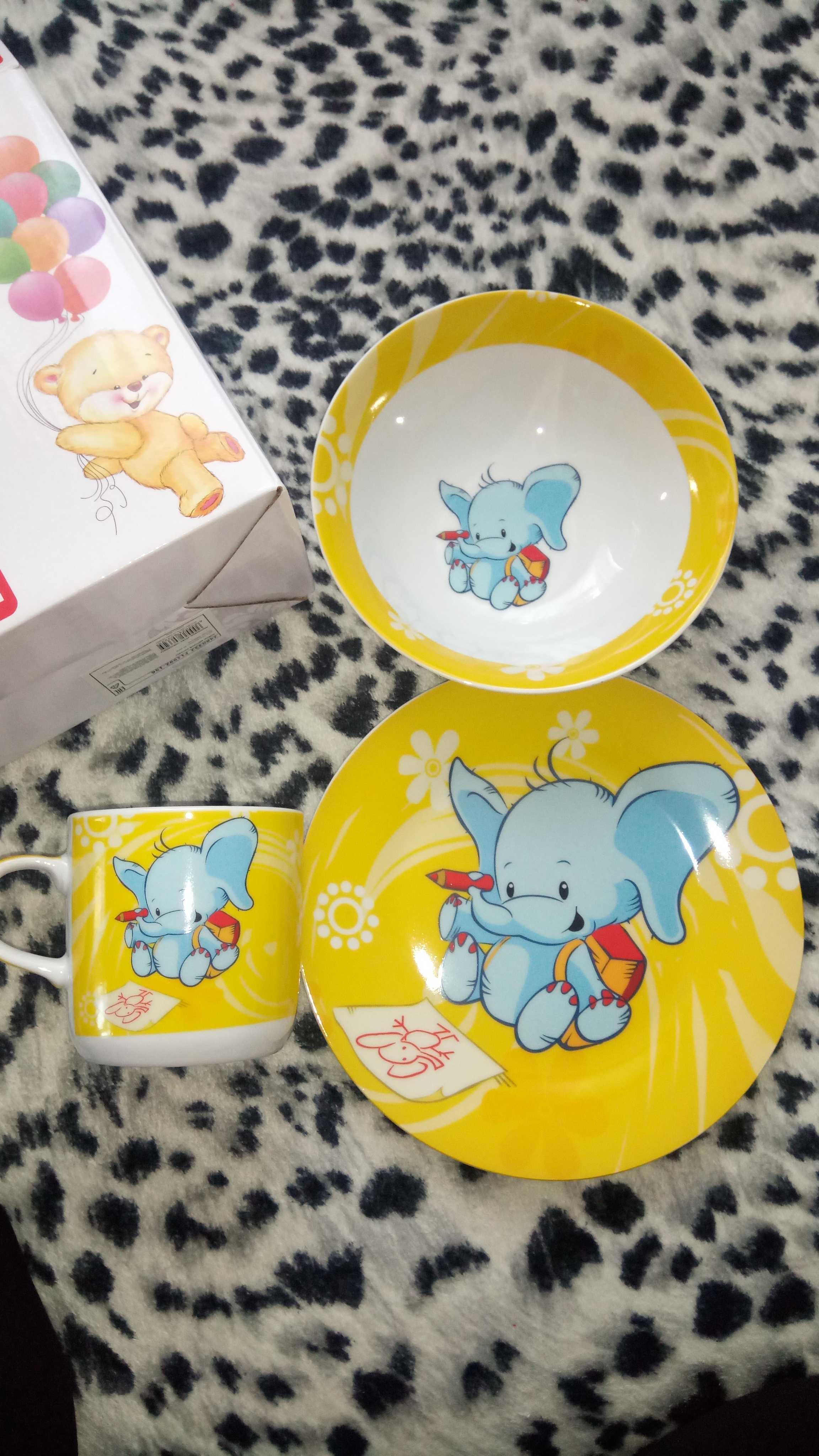 Фотография покупателя товара Набор детской посуды из керамики Доляна «Слонёнок», 3 предмета: кружка 230 мл, миска 400 мл, тарелка d=18 см - Фото 3