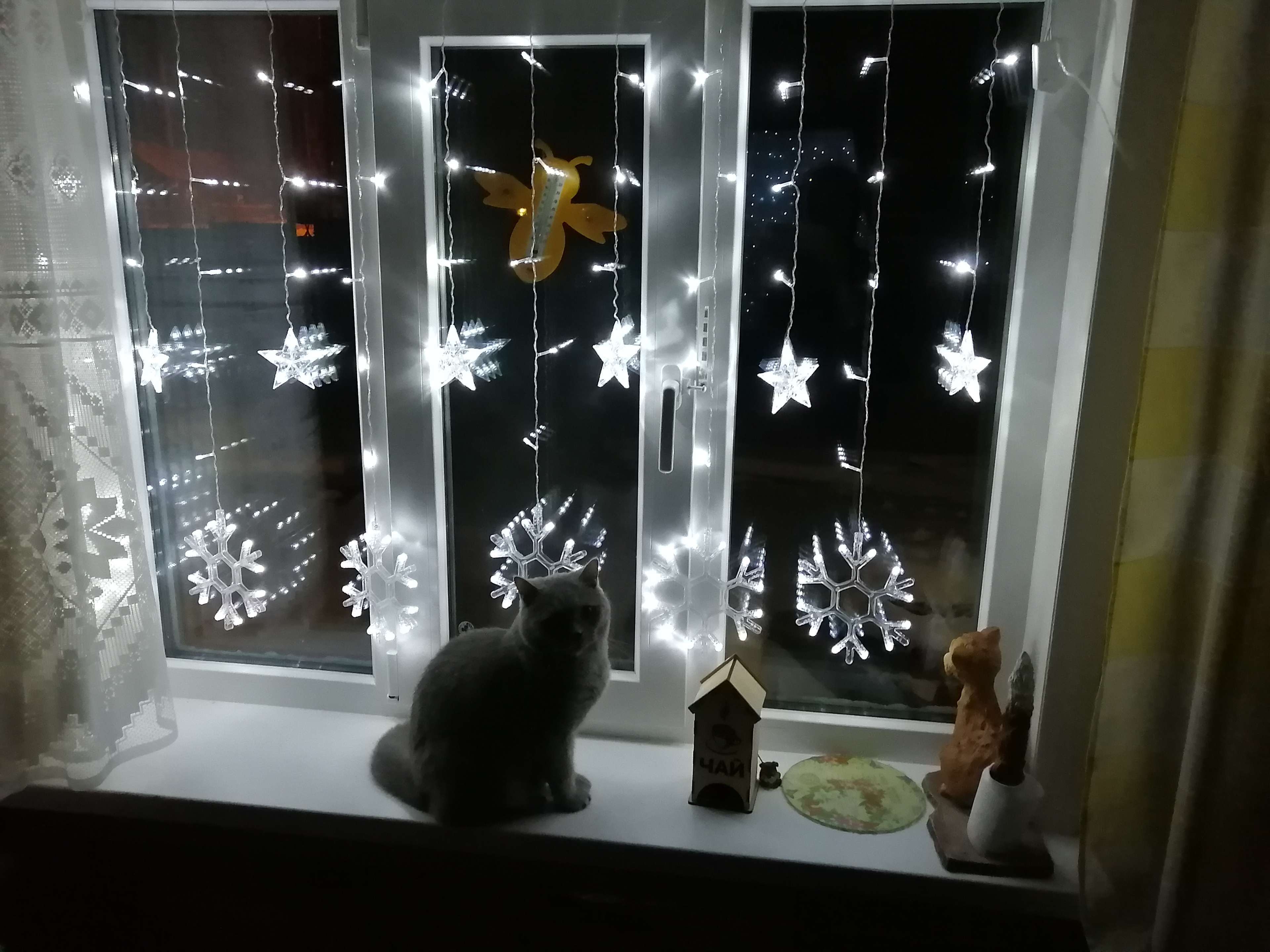 Фотография покупателя товара Гирлянда «Бахрома» 2.4 × 0.9 м с насадками «Снежинки», IP20, прозрачная нить, 150 LED, свечение белое, 8 режимов, 220 В - Фото 74