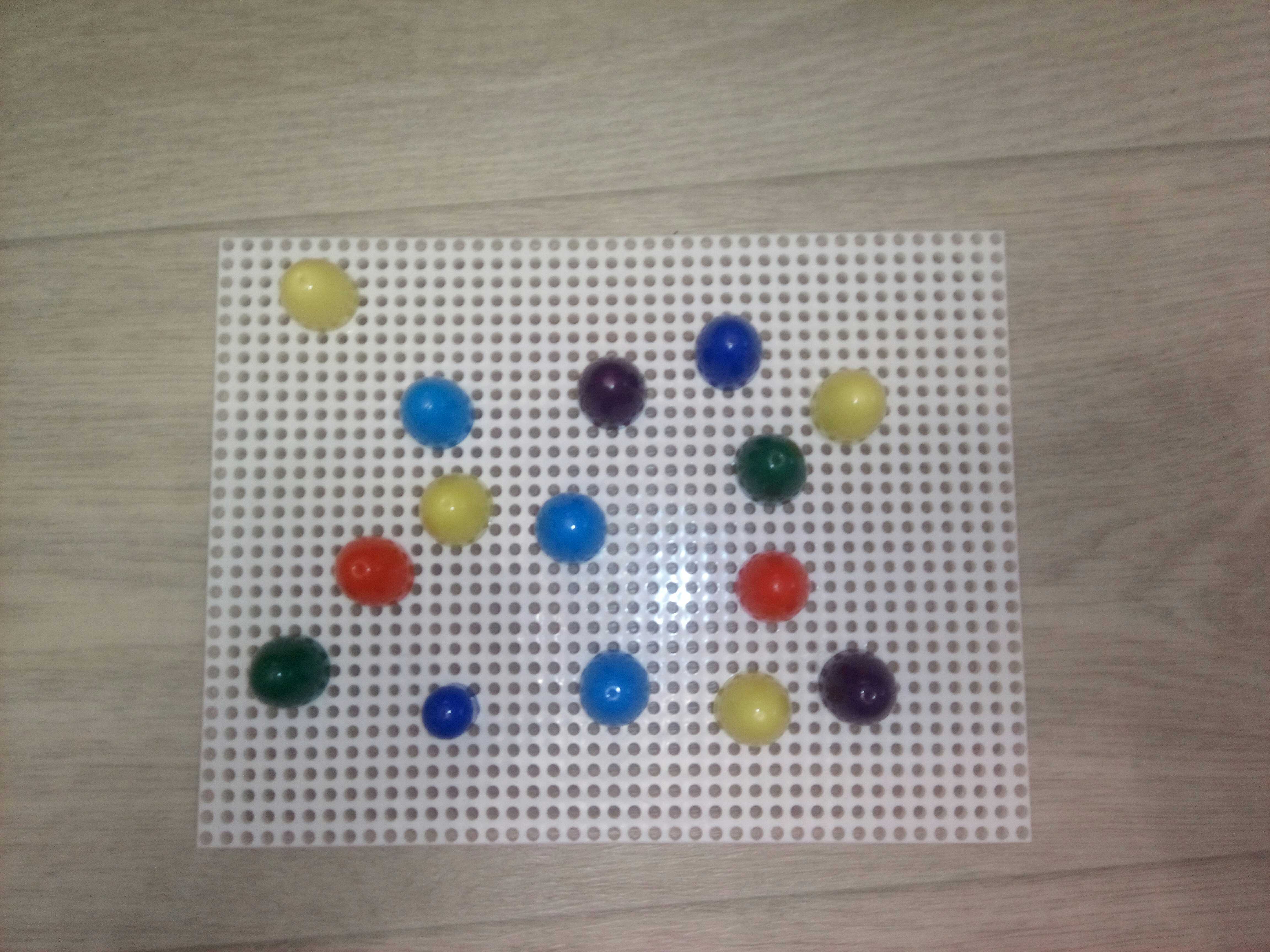 Фотография покупателя товара Мозаика круглая, 270 элементов по 10, 15, 20 мм, 6 цветов, 2 платы