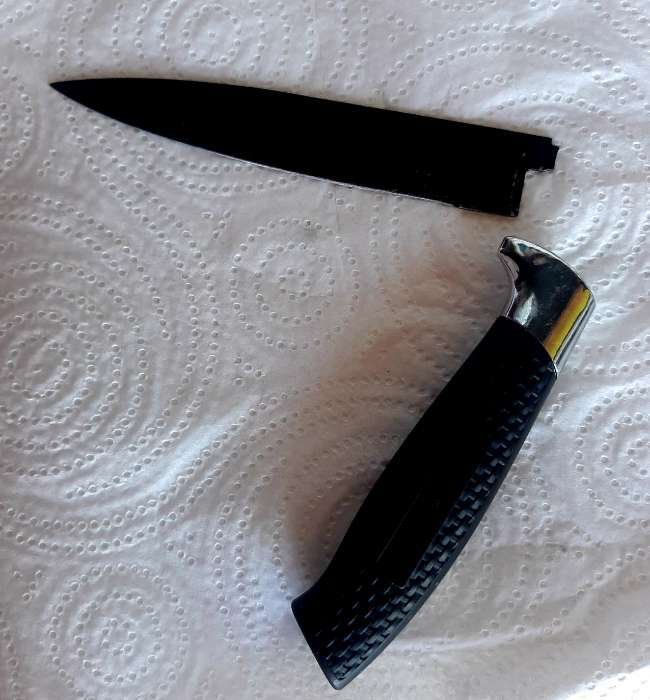 Фотография покупателя товара Нож кухонный с антиналипающим покрытием Доляна «Супер-блэк», лезвие 13 см, цвет чёрный - Фото 5