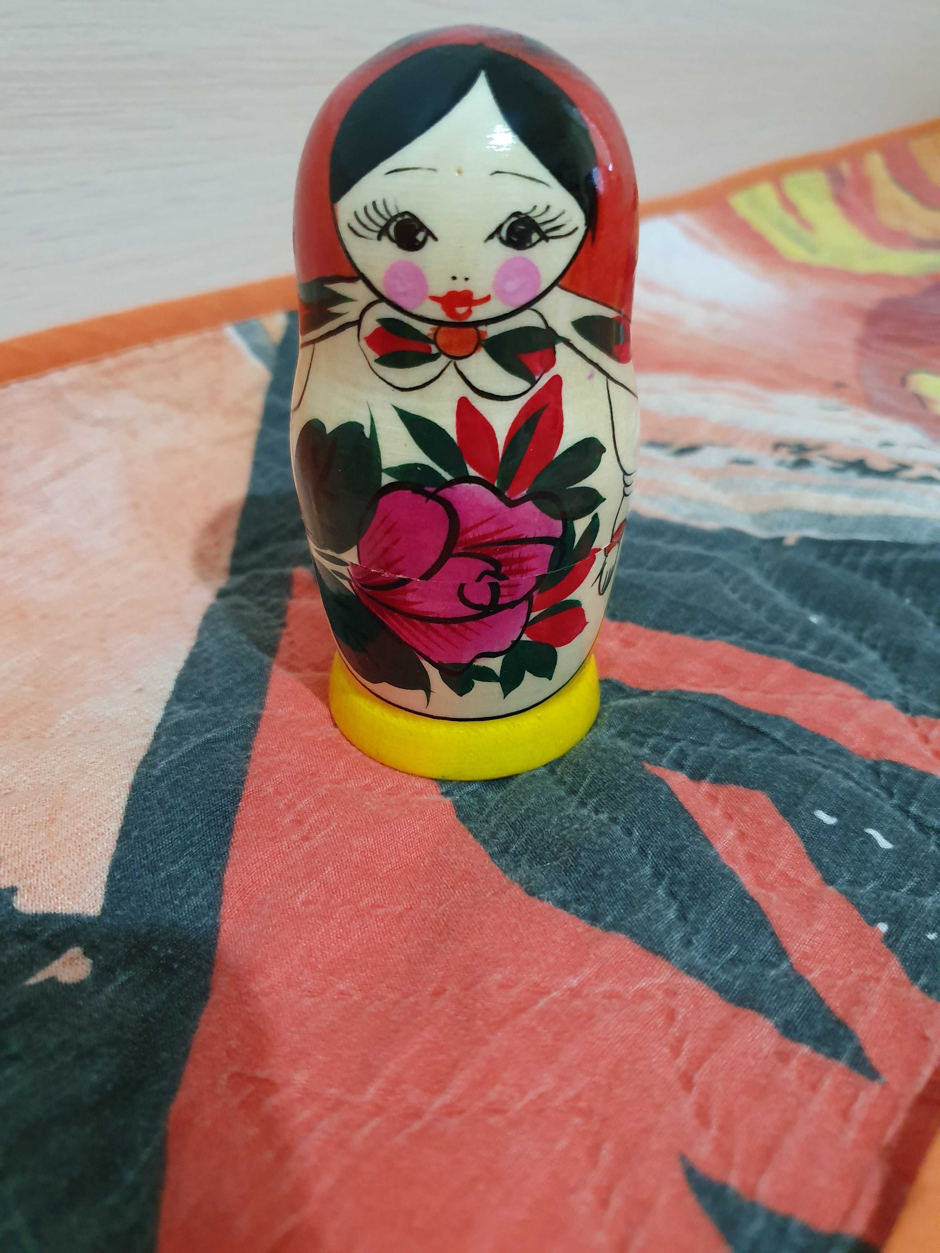 Фотография покупателя товара Матрёшка «Лада», красный платок, 5 кукольная, 12 см - Фото 1