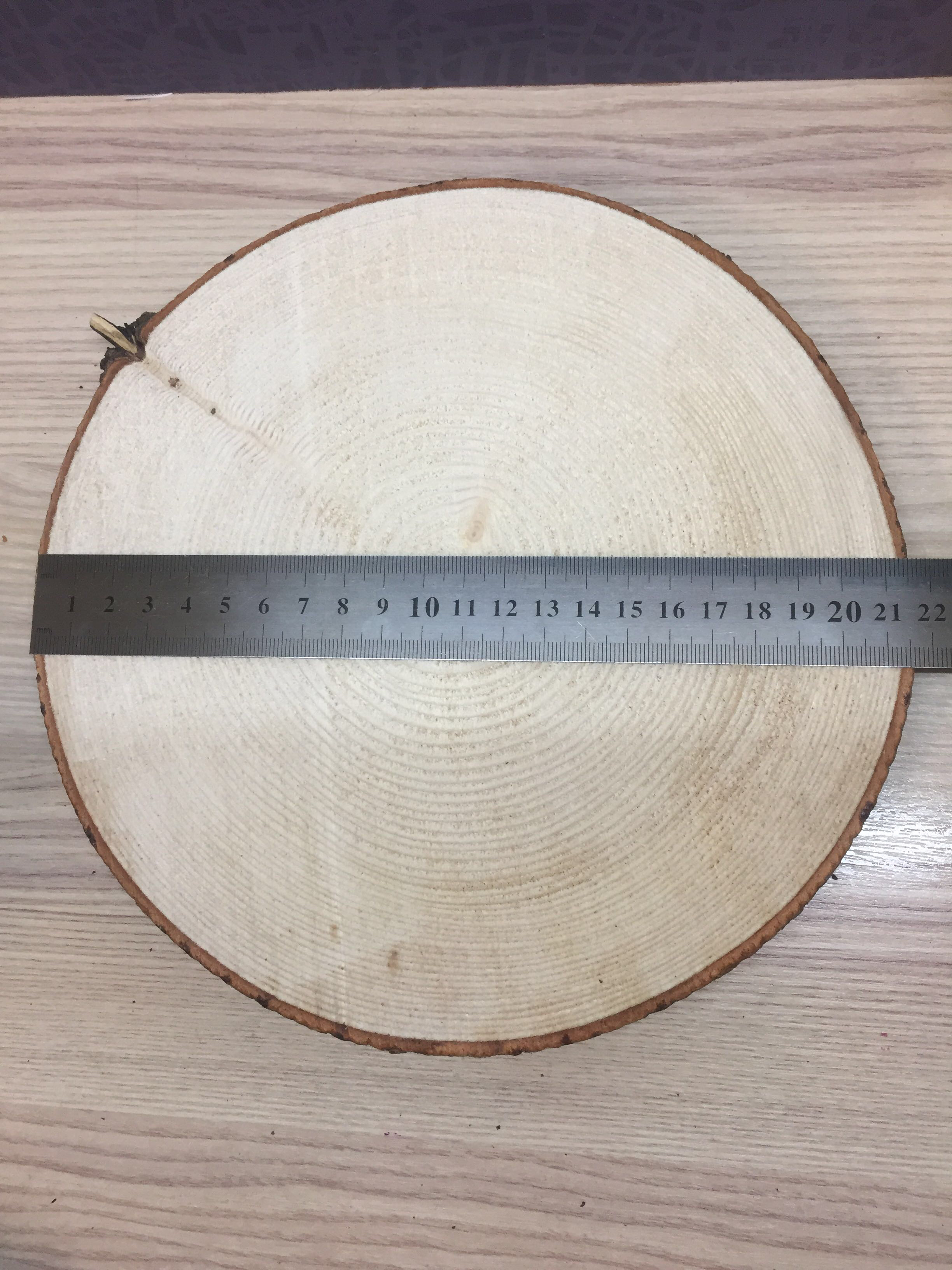 Фотография покупателя товара Спил ели, шлифованный с одной стороны, диаметр 19-22 см, толщина 2-3 см