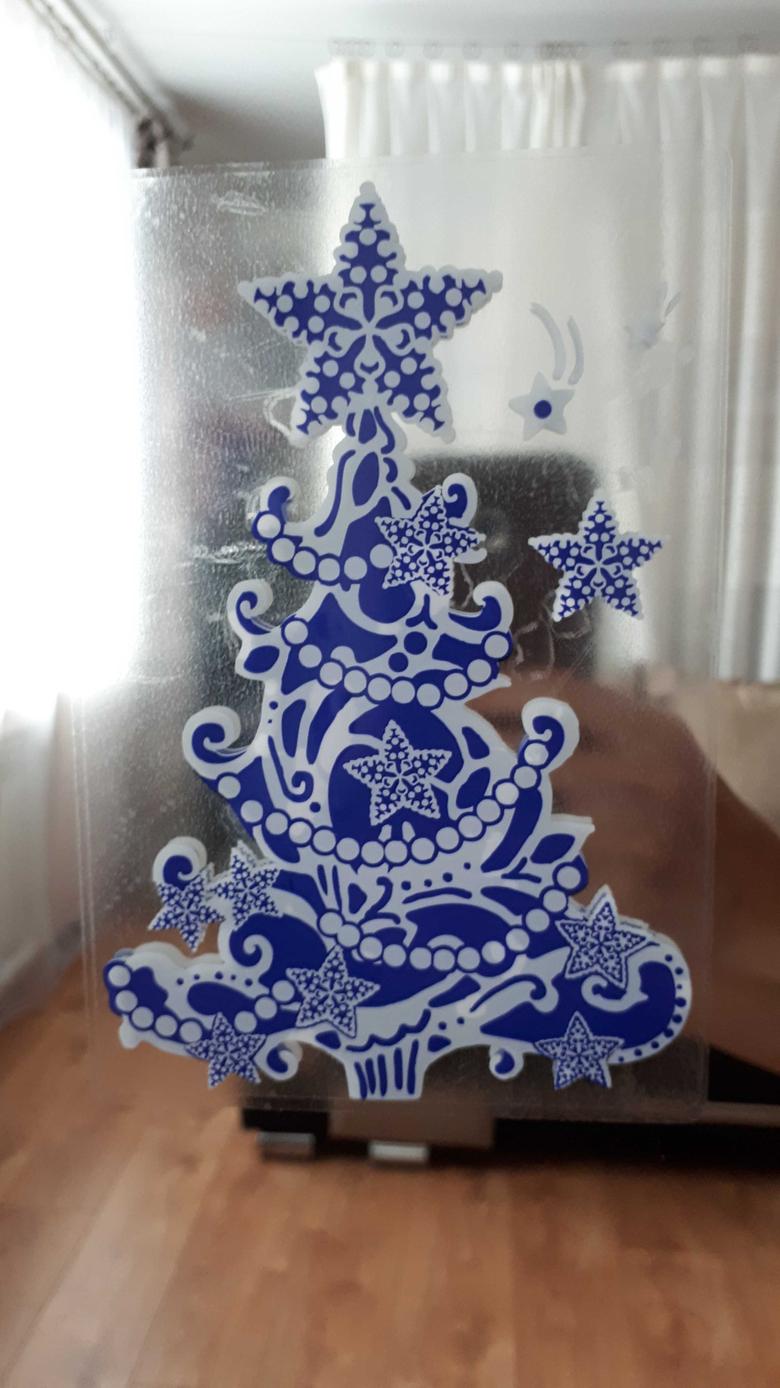 Фотография покупателя товара Набор наклеек на окна "Новогодний" синий цвет, ёлочка, дом, 37 х 37 см - Фото 4