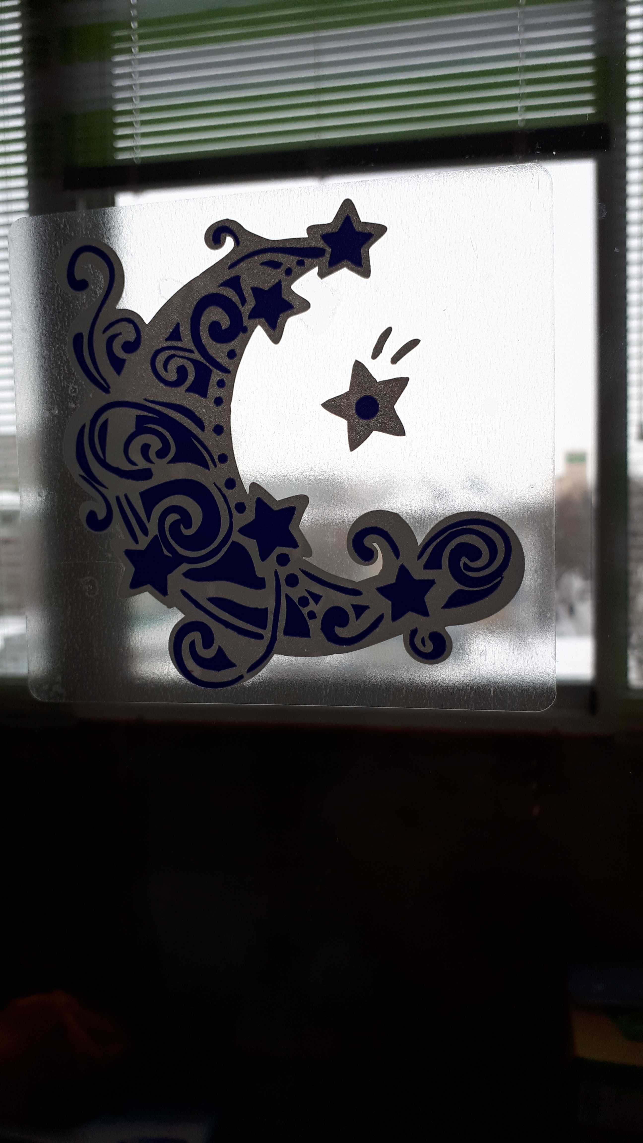 Фотография покупателя товара Набор наклеек на окна "Новогодний" синий цвет, ёлочка, дом, 37 х 37 см - Фото 5