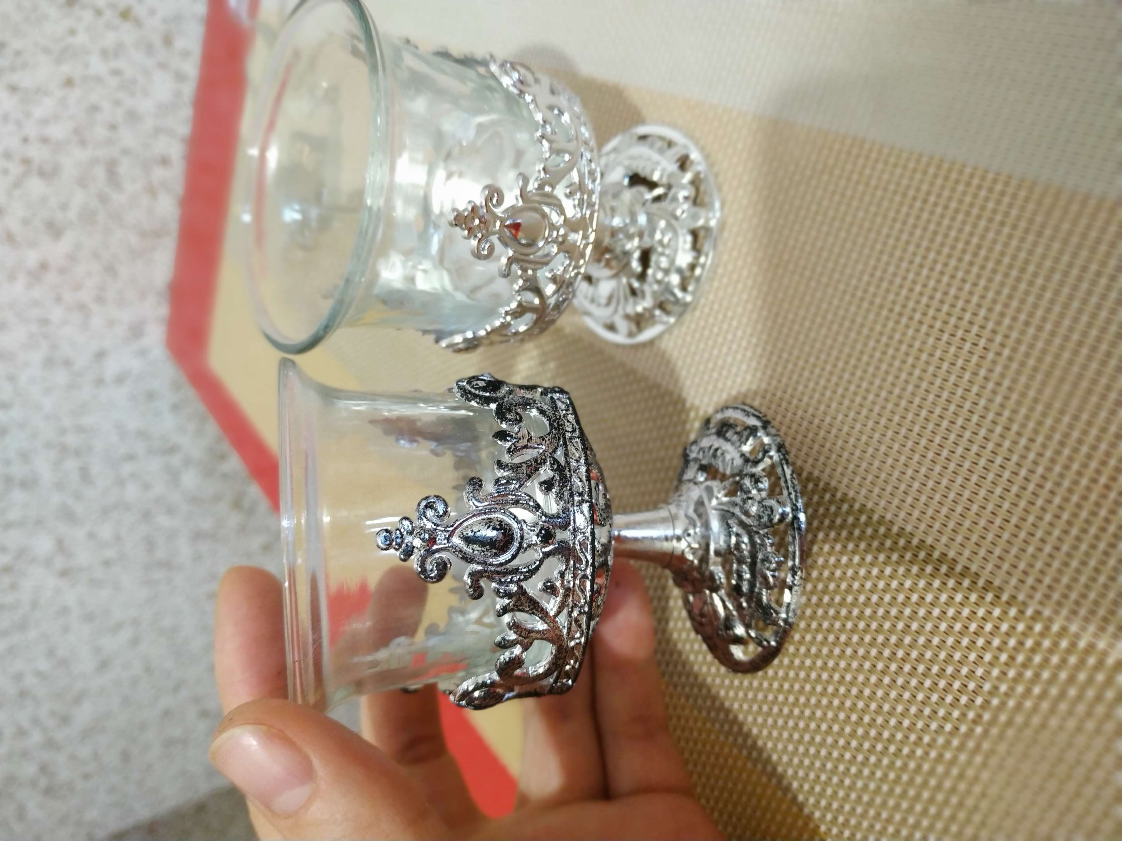 Фотография покупателя товара Подсвечник стекло, пластик на 1 свечу "Вьюнок" бокал на ножке серебро 7,5х6х6 см - Фото 1