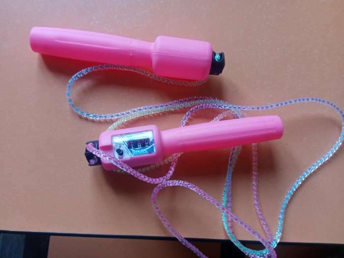 Фотография покупателя товара Скакалка детская, 2.5 м, регулируемая, со счётчиком, цвет МИКС - Фото 1