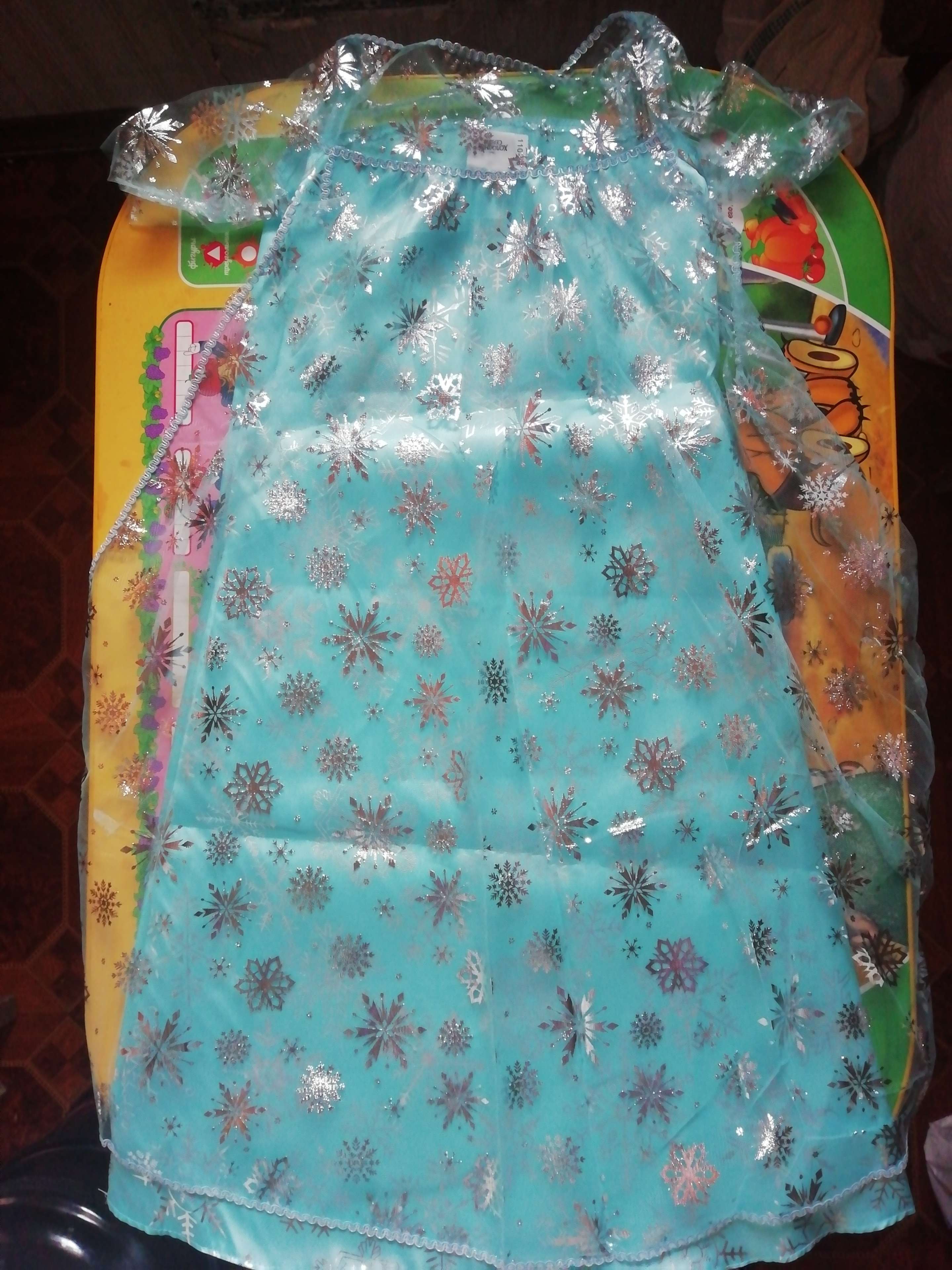 Фотография покупателя товара Карнавальный костюм «Эльза», сатин 2, платье, корона, р. 28, рост 110 см - Фото 7