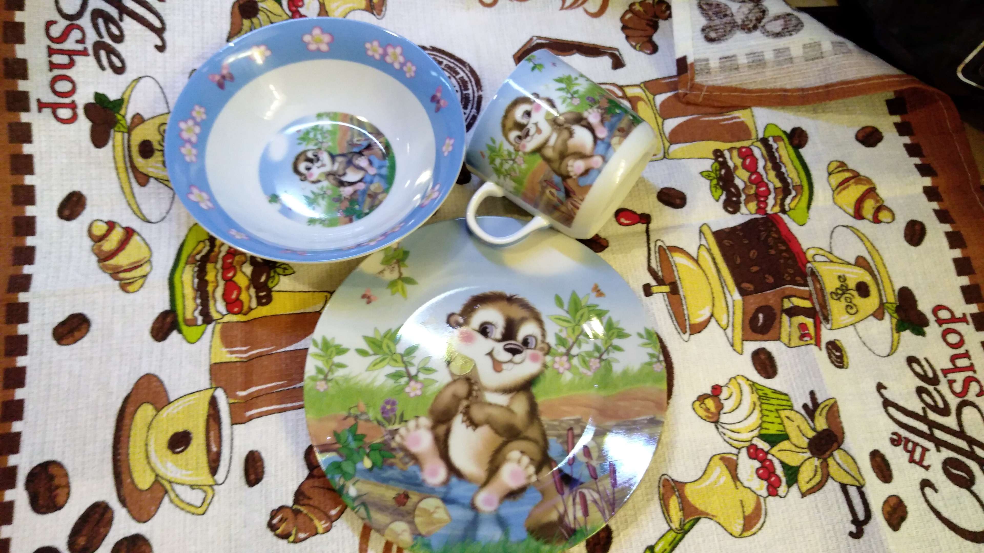 Фотография покупателя товара Набор детской посуды Доляна «Бобрик», 3 предмета: кружка 230 мл, миска 400 мл, тарелка 18 см - Фото 2