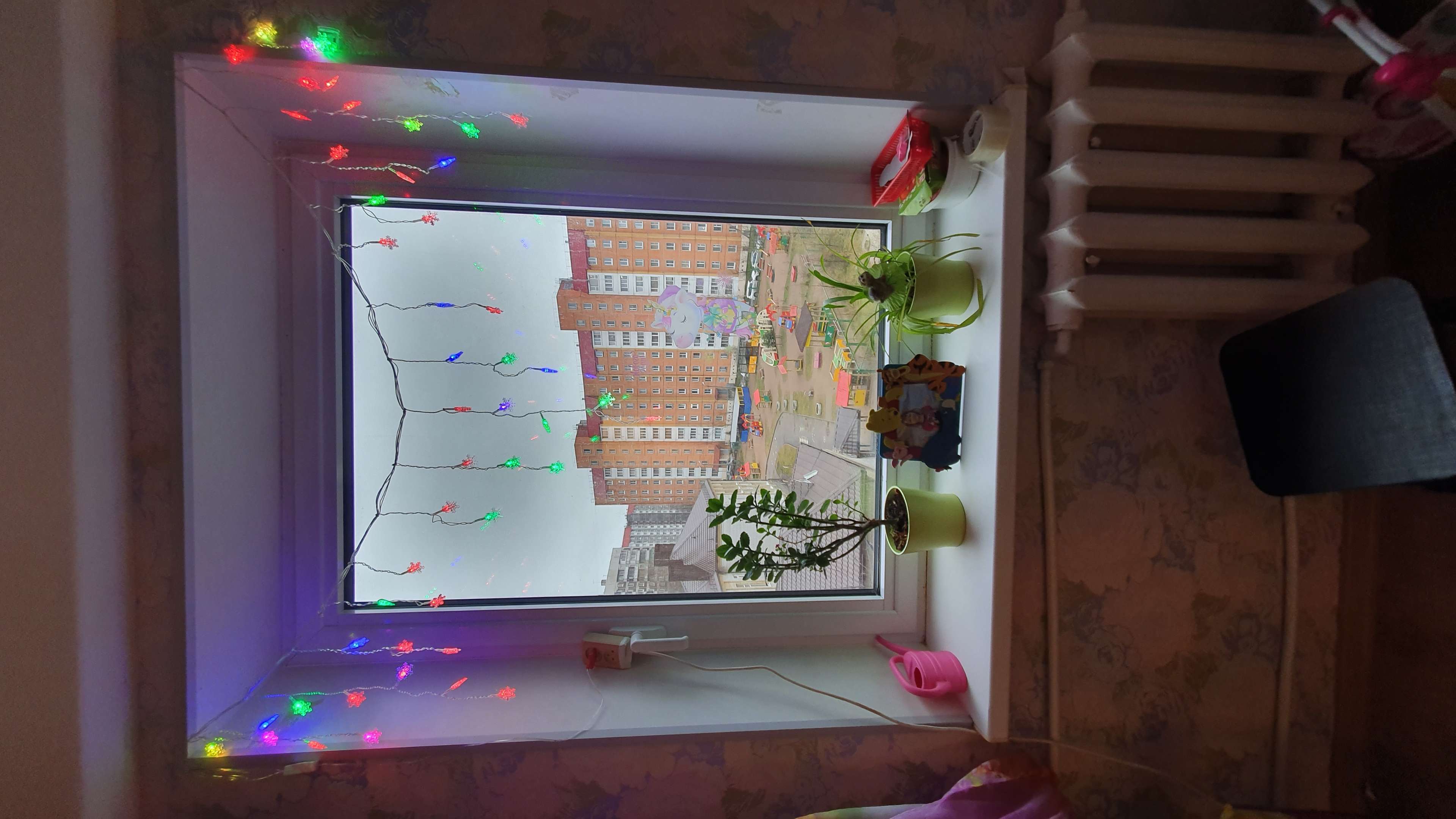 Фотография покупателя товара Гирлянда «Бахрома» 1.8 × 0.5 м с насадками «Звёзды», IP20, прозрачная нить, 48 LED, свечение мульти (RG/RB), мигание, 220 В - Фото 13