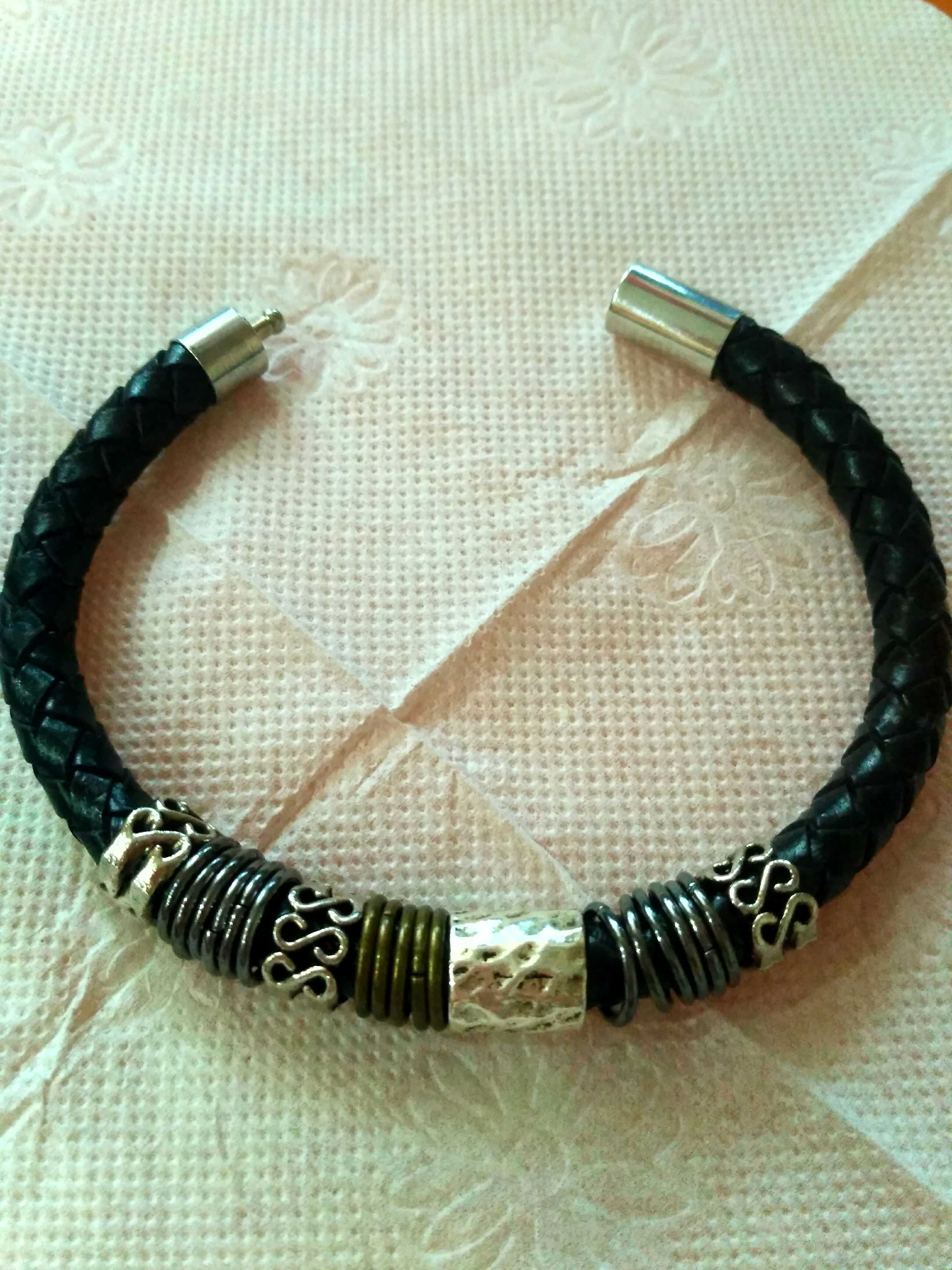 Фотография покупателя товара Браслет унисекс "Стиль" кольца с бусинами, цвет чёрный с серебром, 21 см - Фото 1