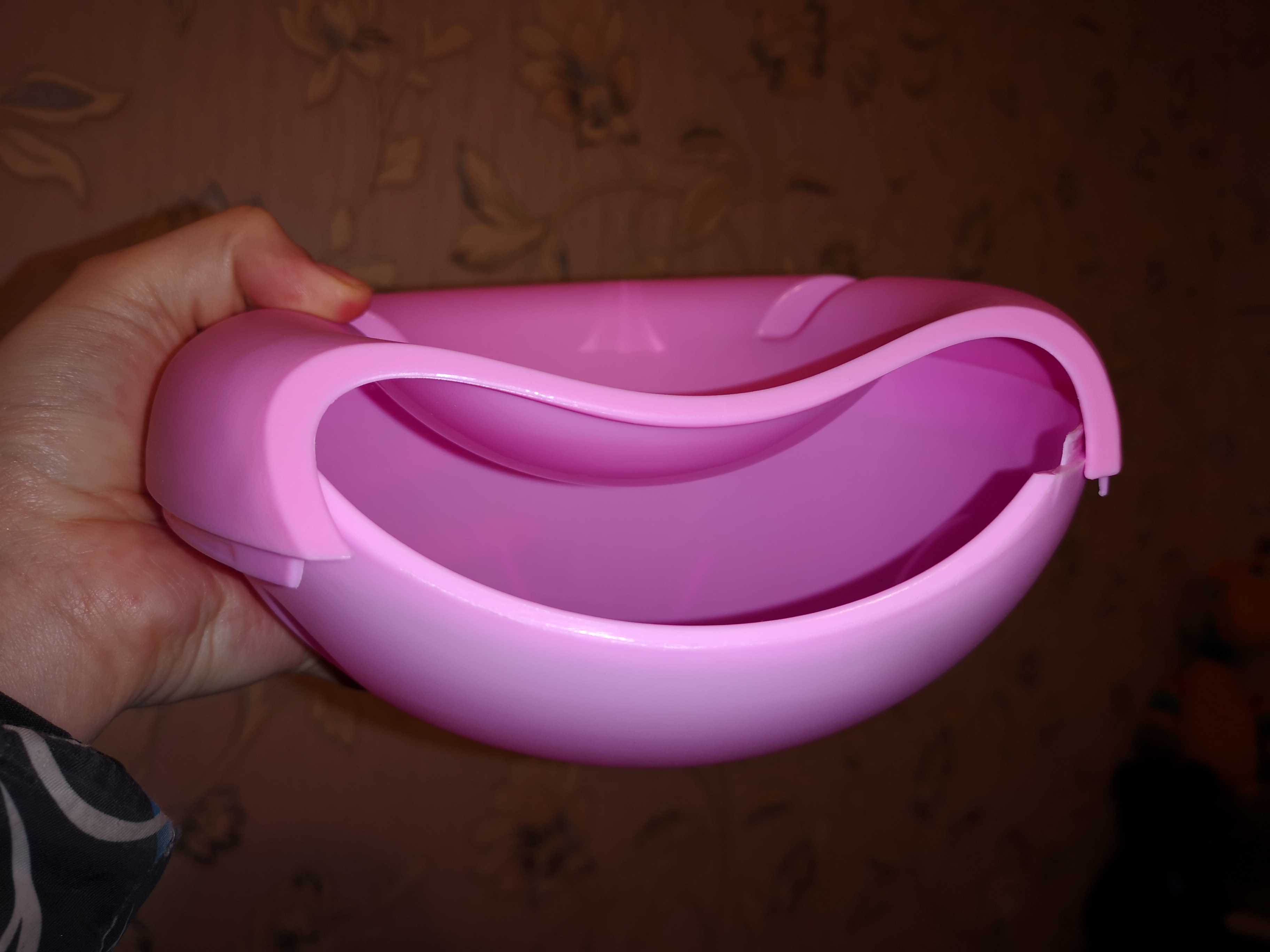 Фотография покупателя товара Тарелка пластиковая для семечек и орехов «Плэтэр», 20×11 см, с подставкой для телефона, цвет МИКС - Фото 67