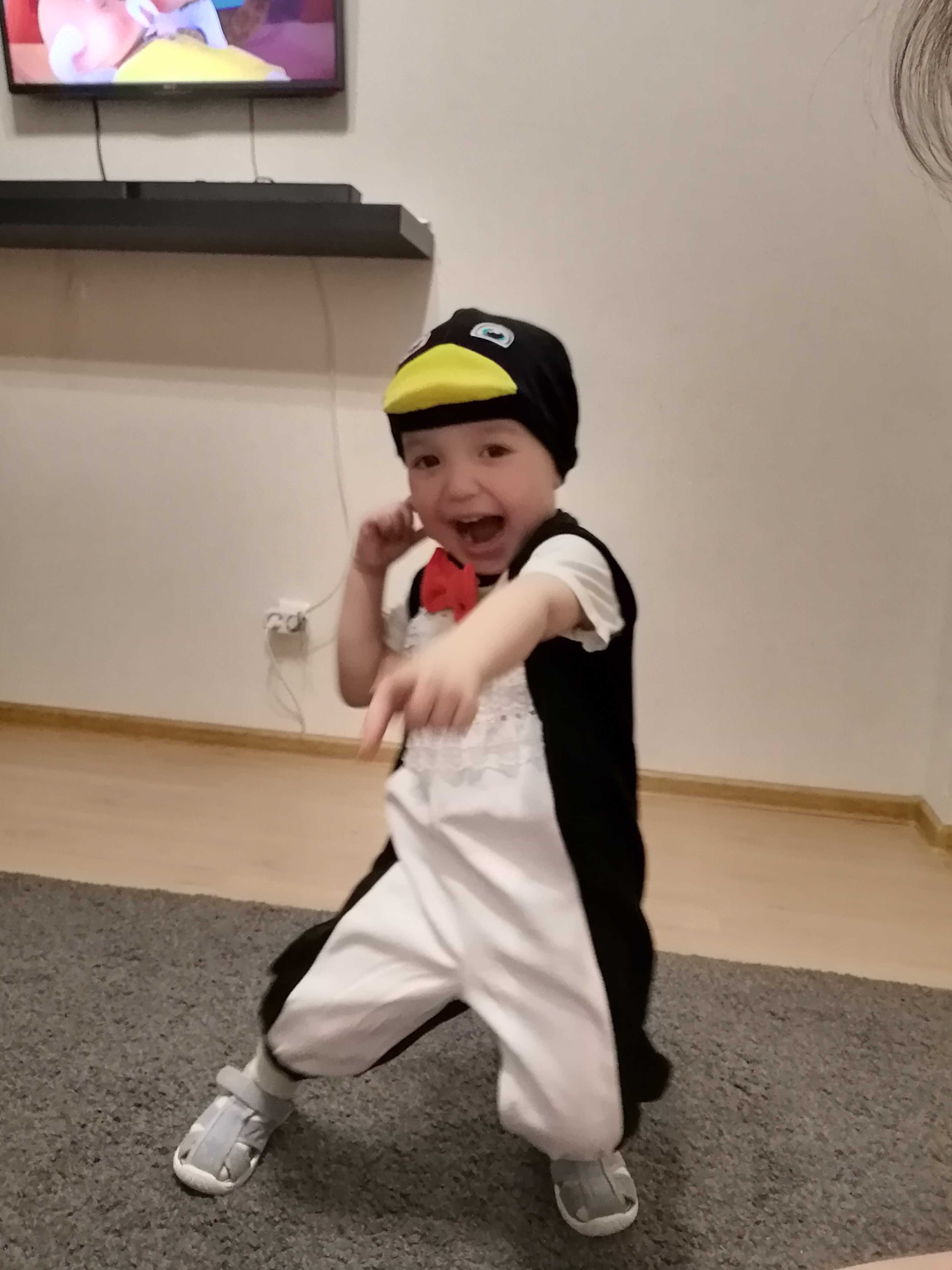 Фотография покупателя товара Карнавальный костюм для мальчика от 1,5-3-х лет "Пингвин", велюр, комбинезон, шапка - Фото 1