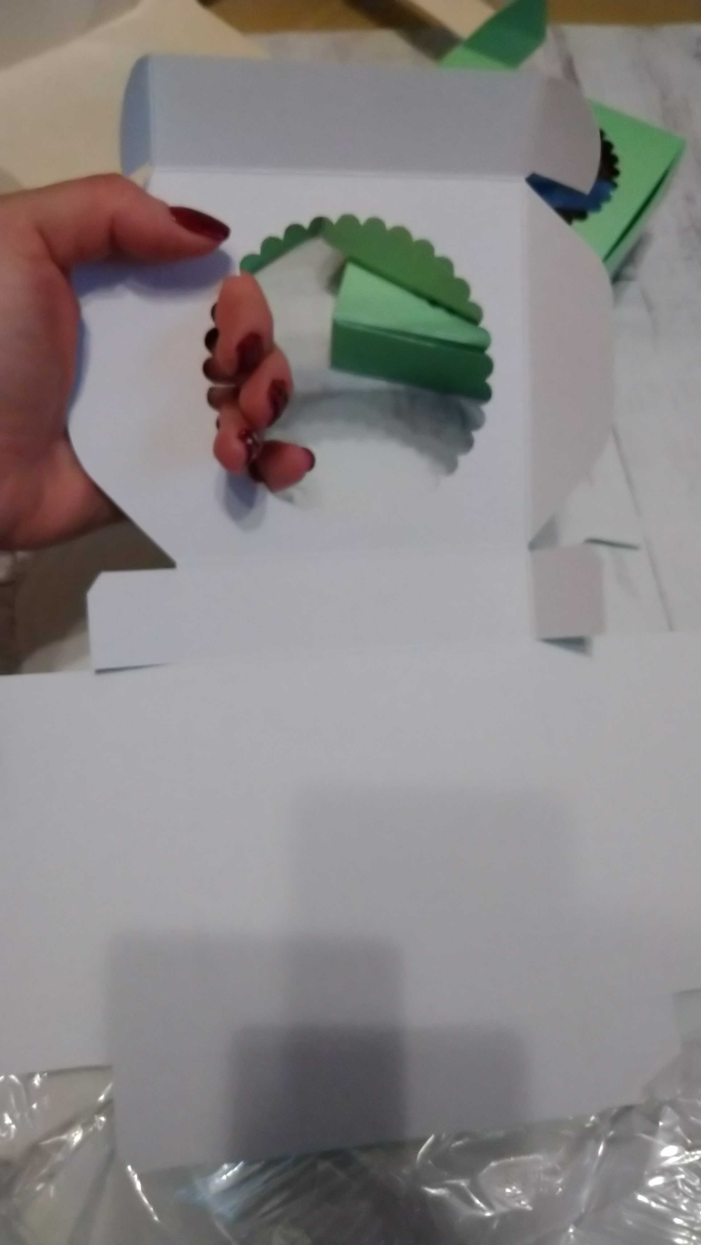 Фотография покупателя товара Подарочная коробка, с прозрачной крышкой, фиолетовая, 11,5 х 11,5 х 3 см - Фото 32