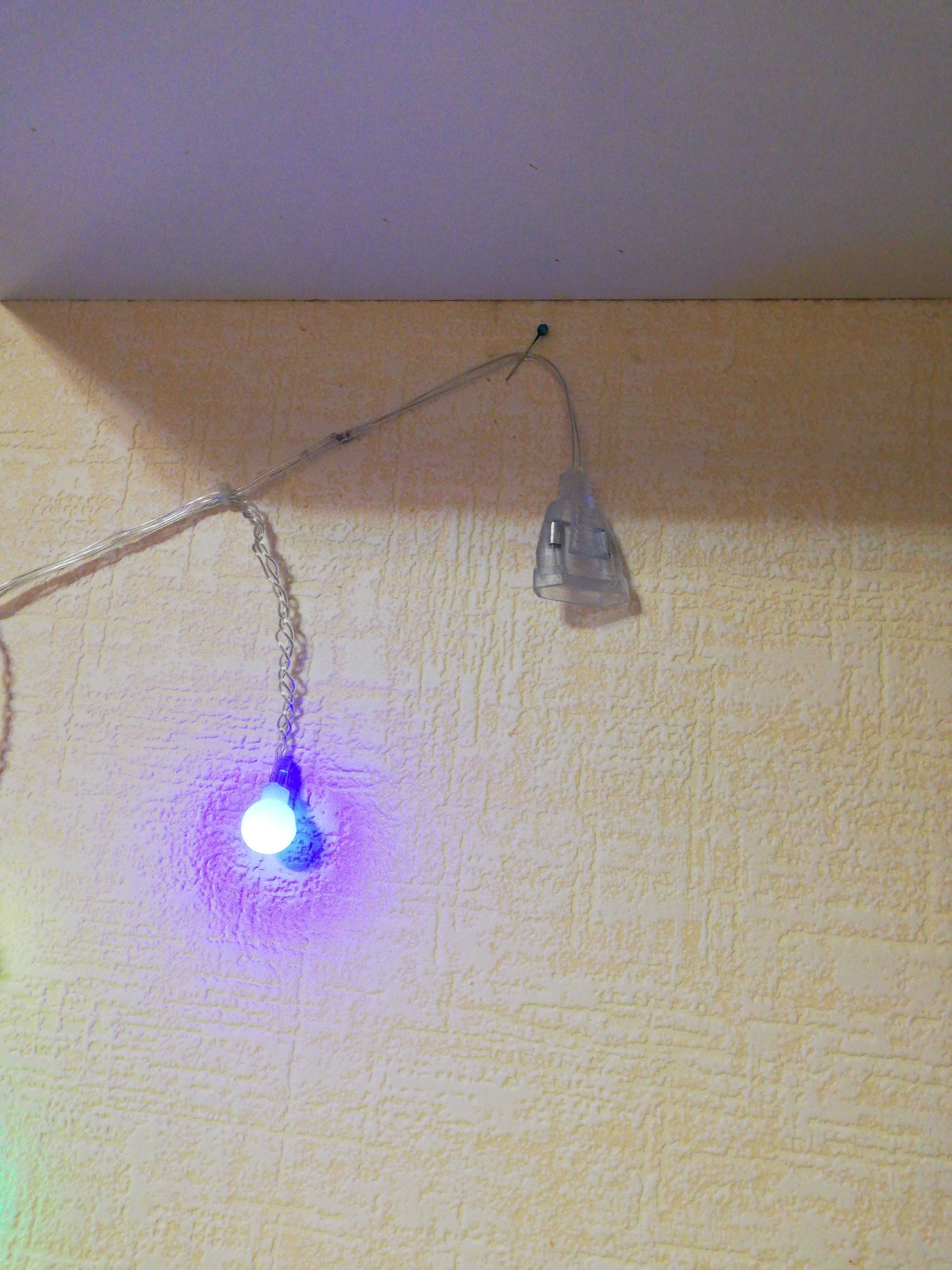 Фотография покупателя товара Гирлянда «Бахрома» 1.8 × 0.5 м с насадками «Ёжики», IP20, прозрачная нить, 48 LED, свечение мульти (RG/RB), мигание, 220 В - Фото 8
